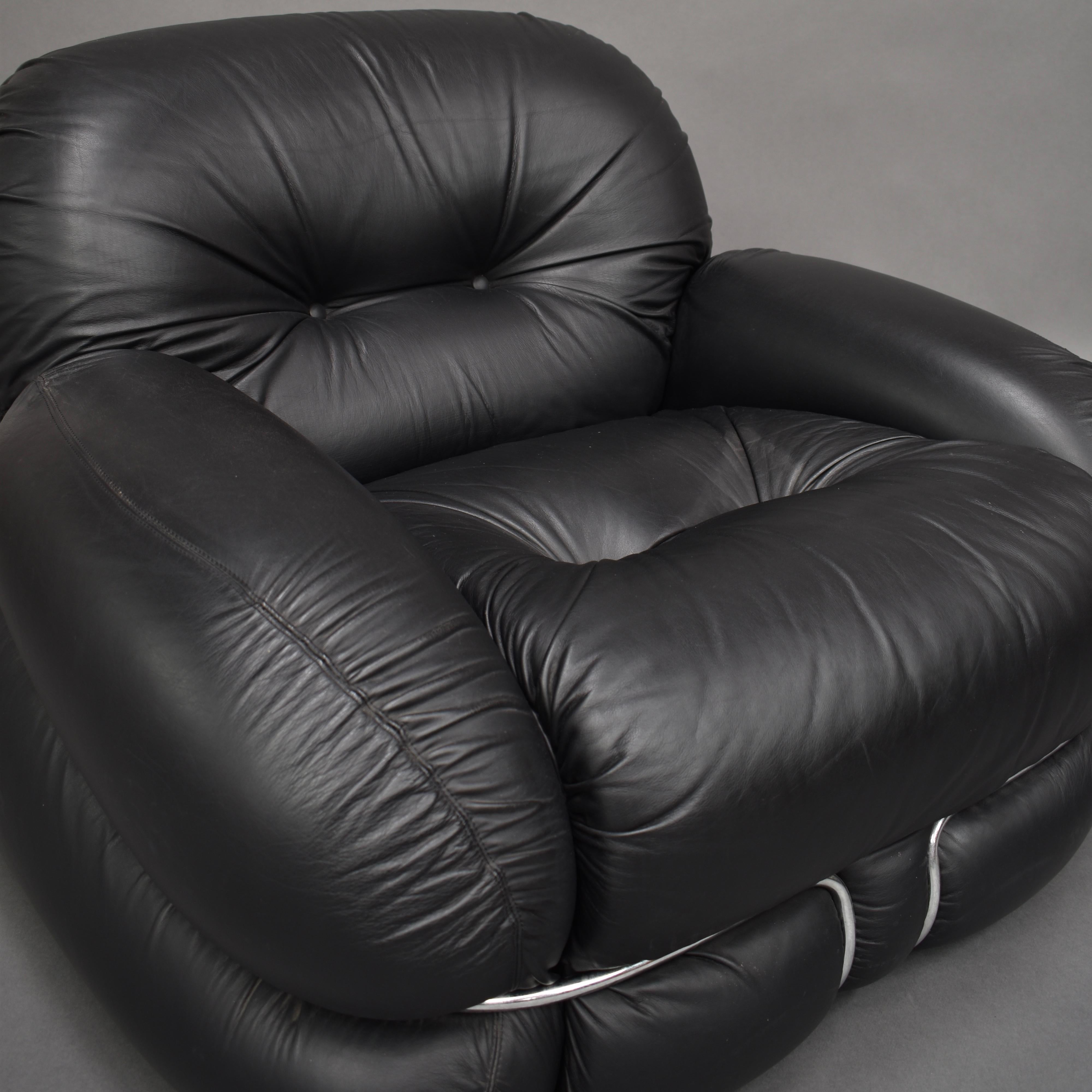 Adriano Piazzesi Black Leather Lounge Chair, Italy, circa 1970 3