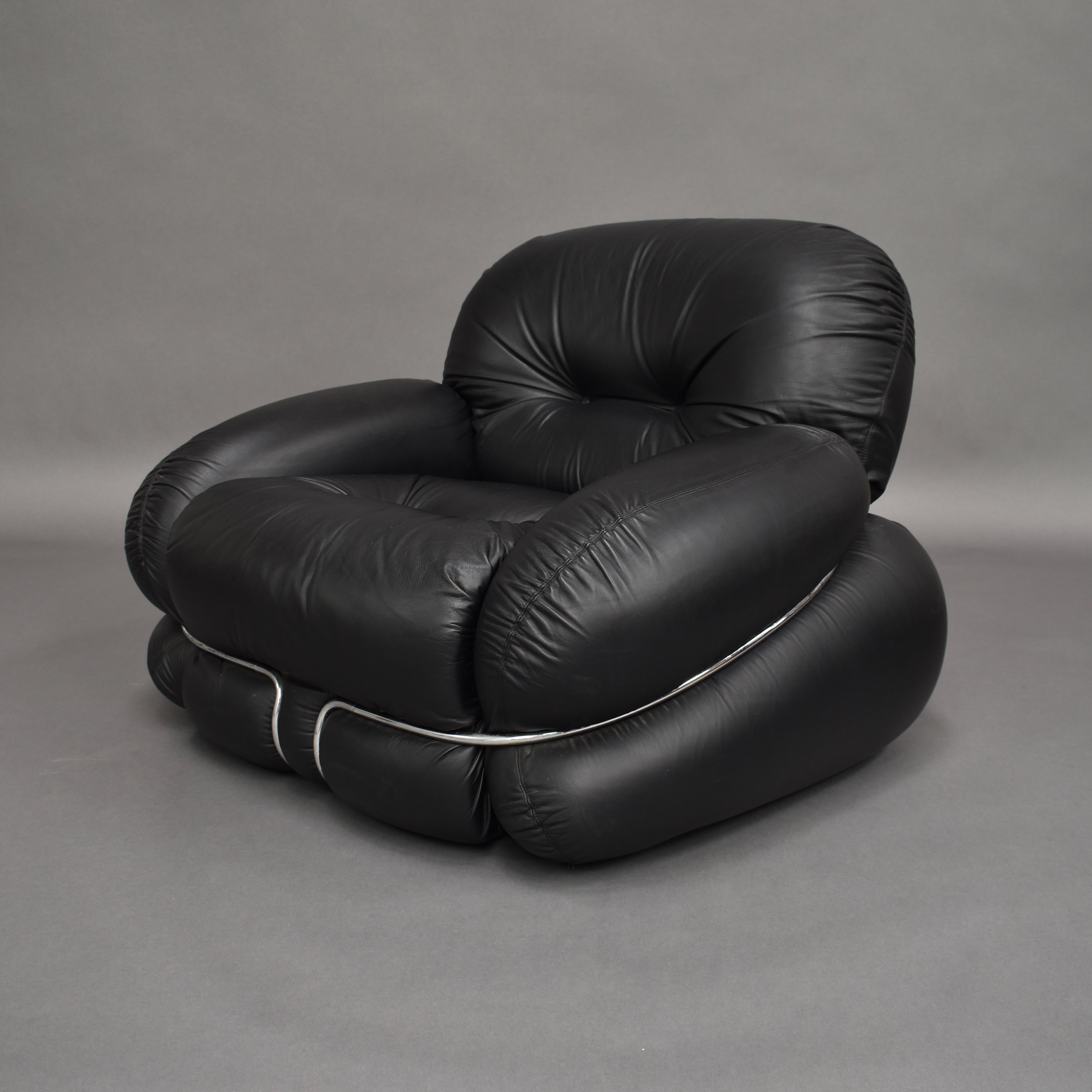Mid-Century Modern Adriano Piazzesi Black Leather Lounge Chair, Italy, circa 1970