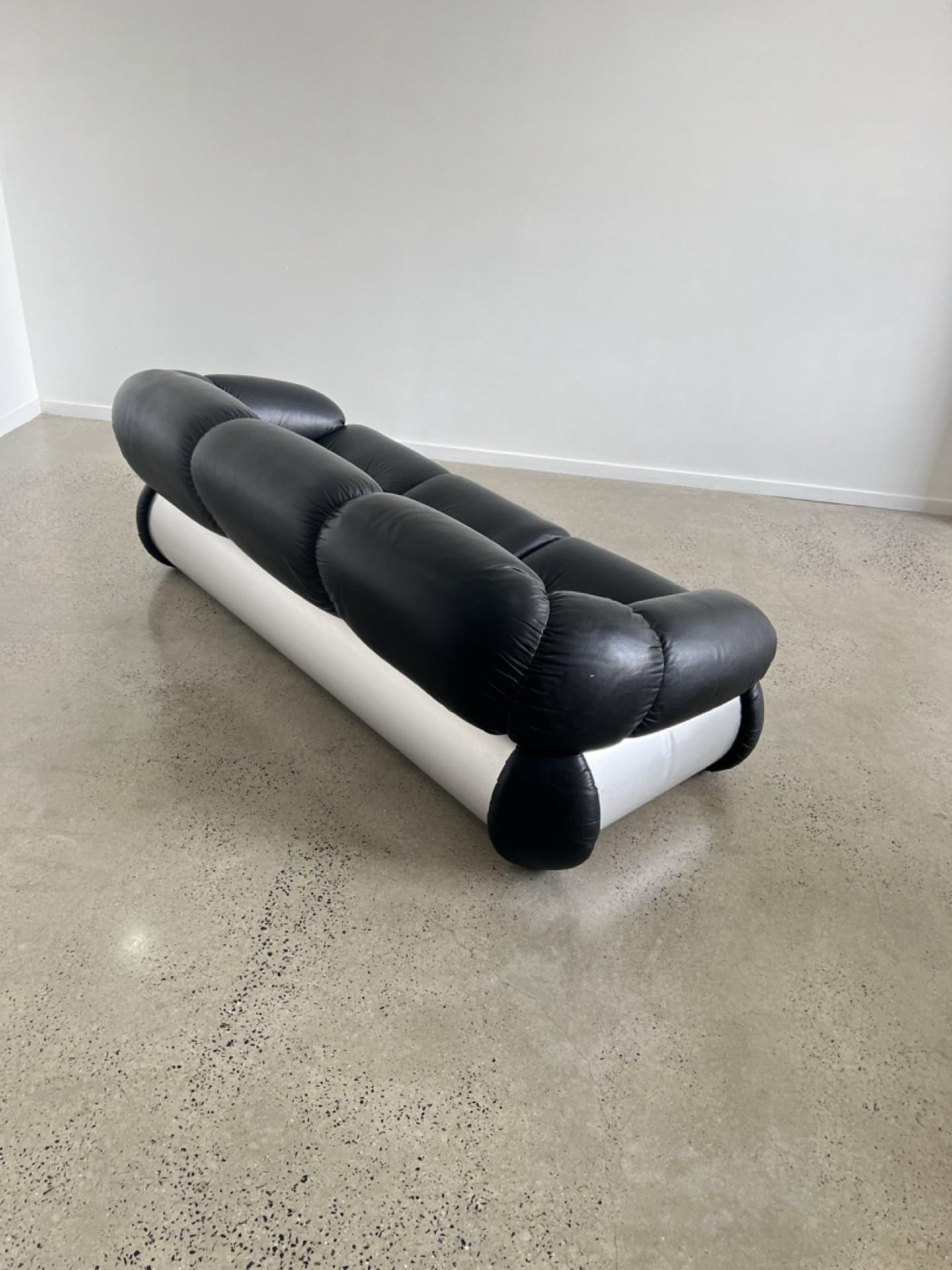 Adriano Piazzesi Black leather Sofa and Armchairs Set 7