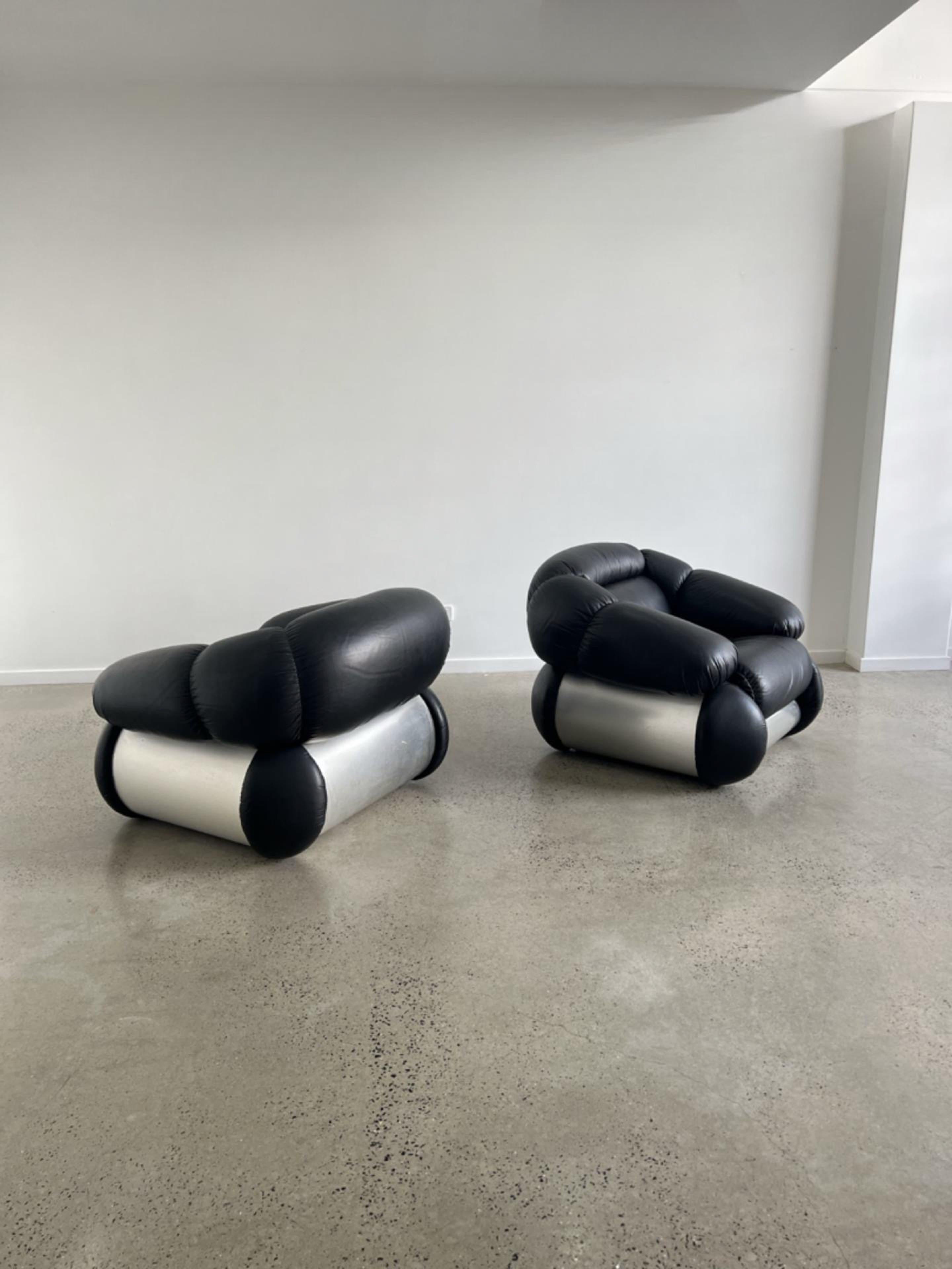 Adriano Piazzesi Black leather Sofa and Armchairs Set 13