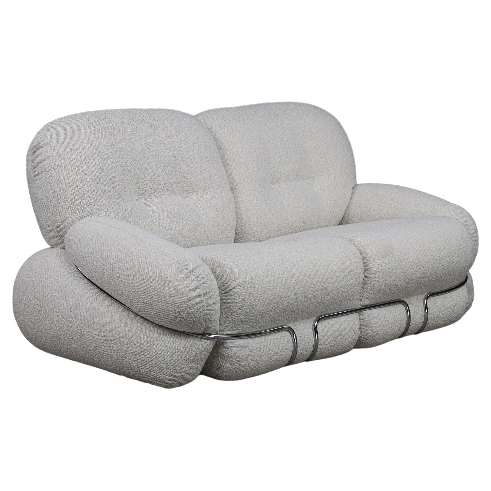 Adriano Piazzesi "OKAY" Sofa in New Bouclé-Polsterung, Italien, 1970er Jahre im Angebot