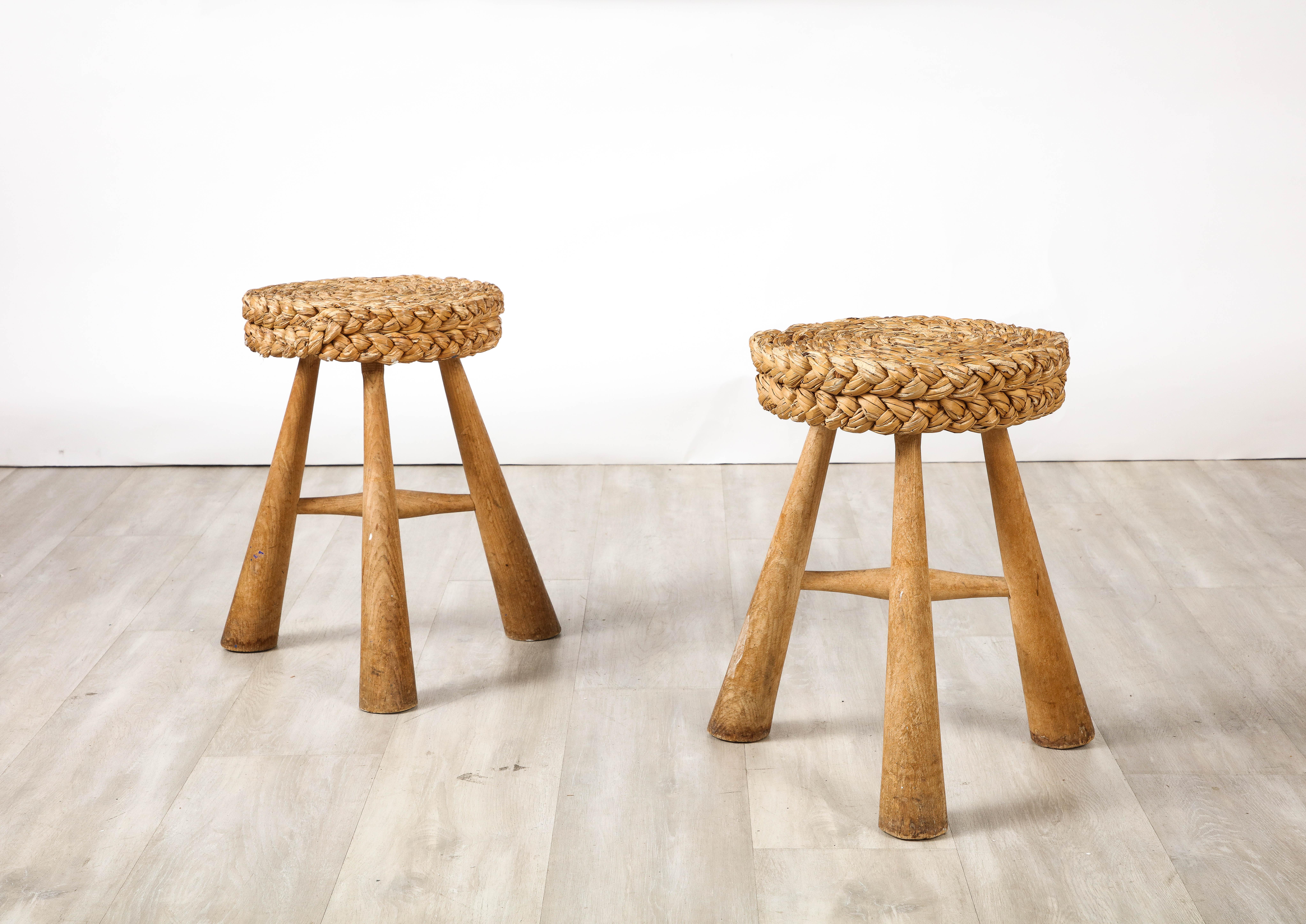 Mid-Century Modern Adrien Audoux and Frida Minet Pair of Rush Stools with Tripod Legs, France, 1950 For Sale