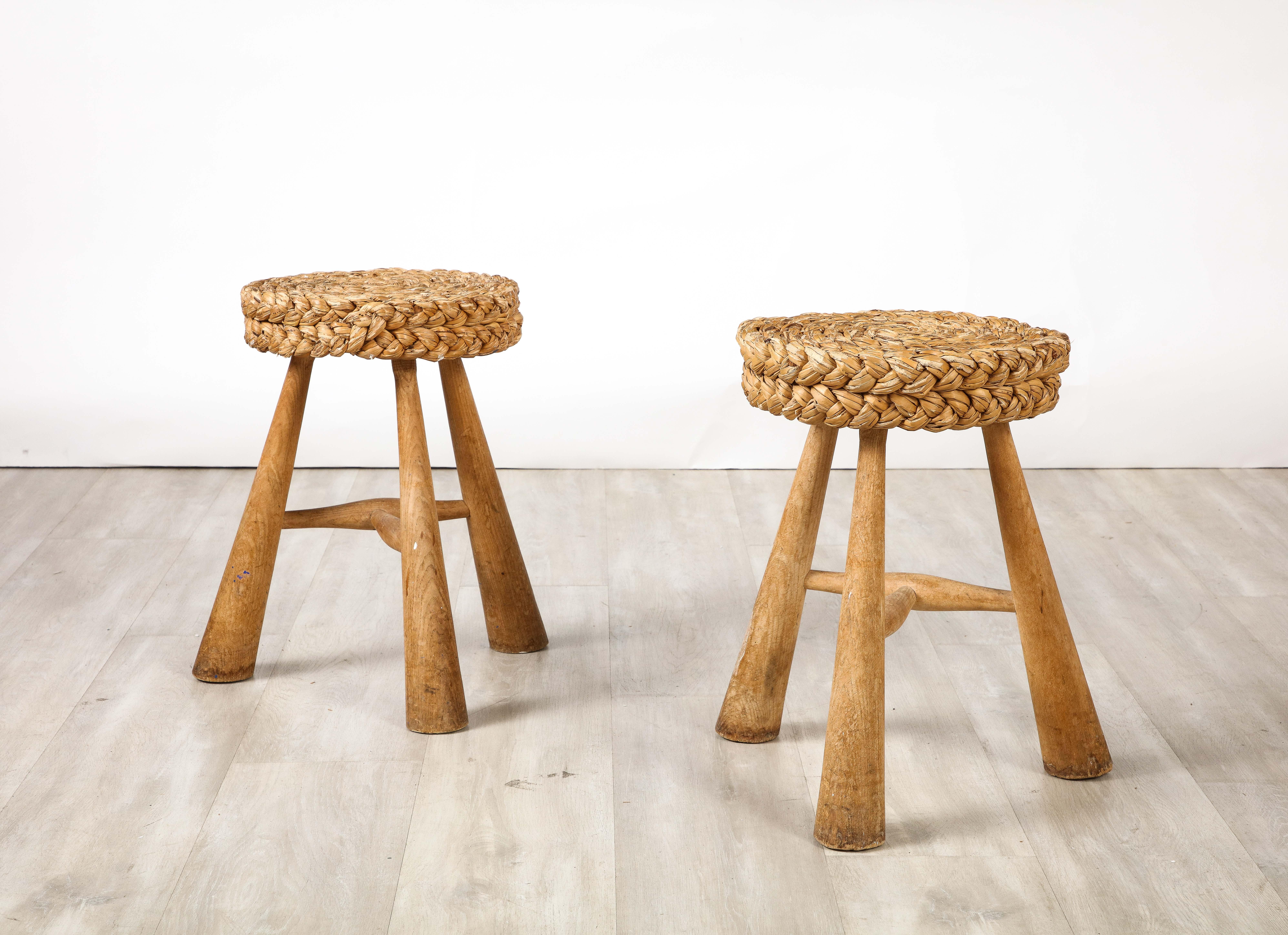 French Adrien Audoux and Frida Minet Pair of Rush Stools with Tripod Legs, France, 1950 For Sale