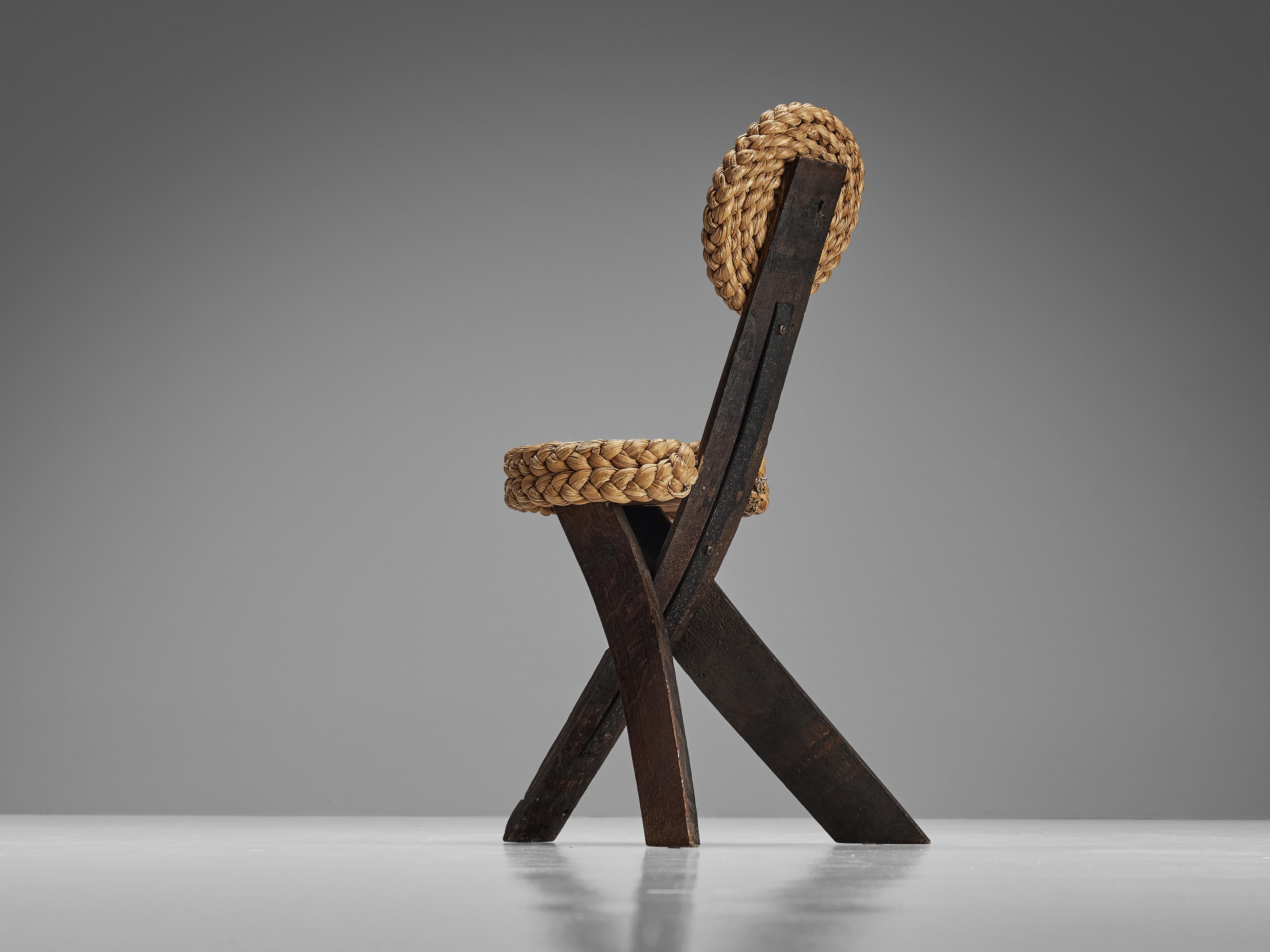 Adrien Audoux und Frida Minet Beistellstühle aus Eiche und geflochtenem Stroh  (Mitte des 20. Jahrhunderts) im Angebot
