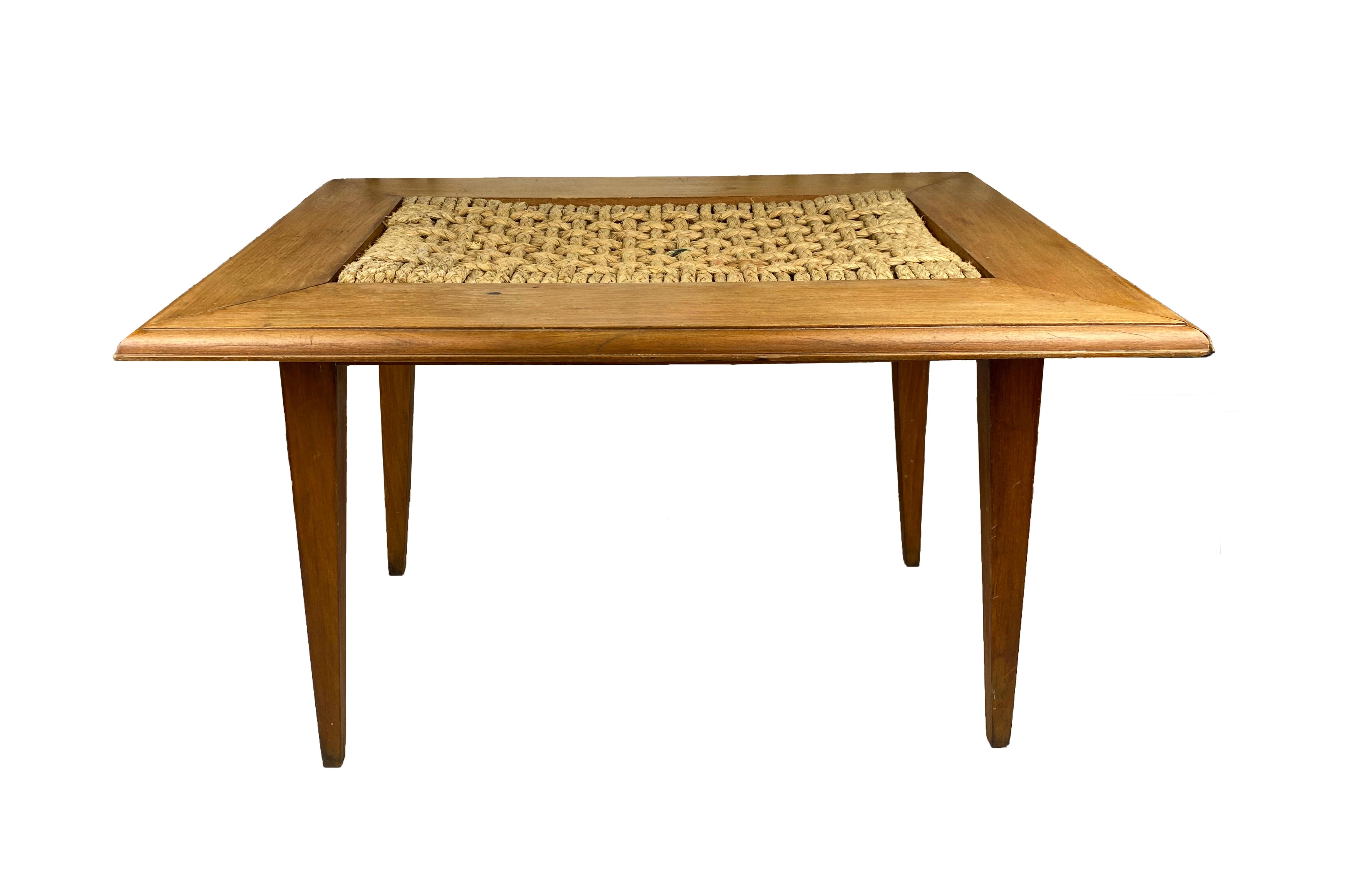 Adrien Audoux et Frida Minet coffee table
Oak and rope
Very unique piece,
Circa 1950, France
Very good vintage condition.
Adrien Audoux and Frida Minet were a French couple and worked as designer. During the 1940s and the 1950s, they designed