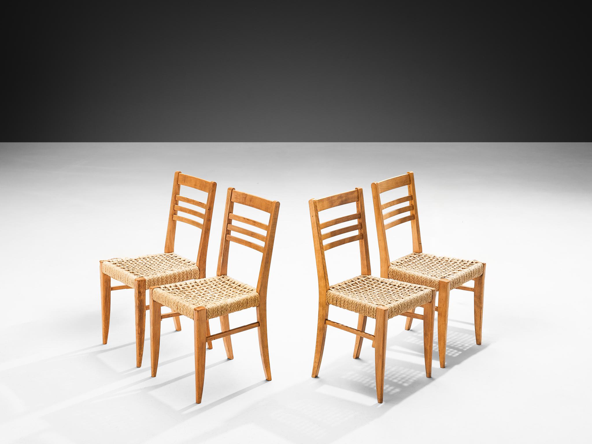 Adrien Audoux and Frida Minet per Vibo, set di quattro poltrone, faggio, corda di canapa, Francia, fine anni '40 

Set di quattro sedie da pranzo naturalistiche disegnate da Adrien Audoux e Frida Minet. I sedili sono realizzati in canapa