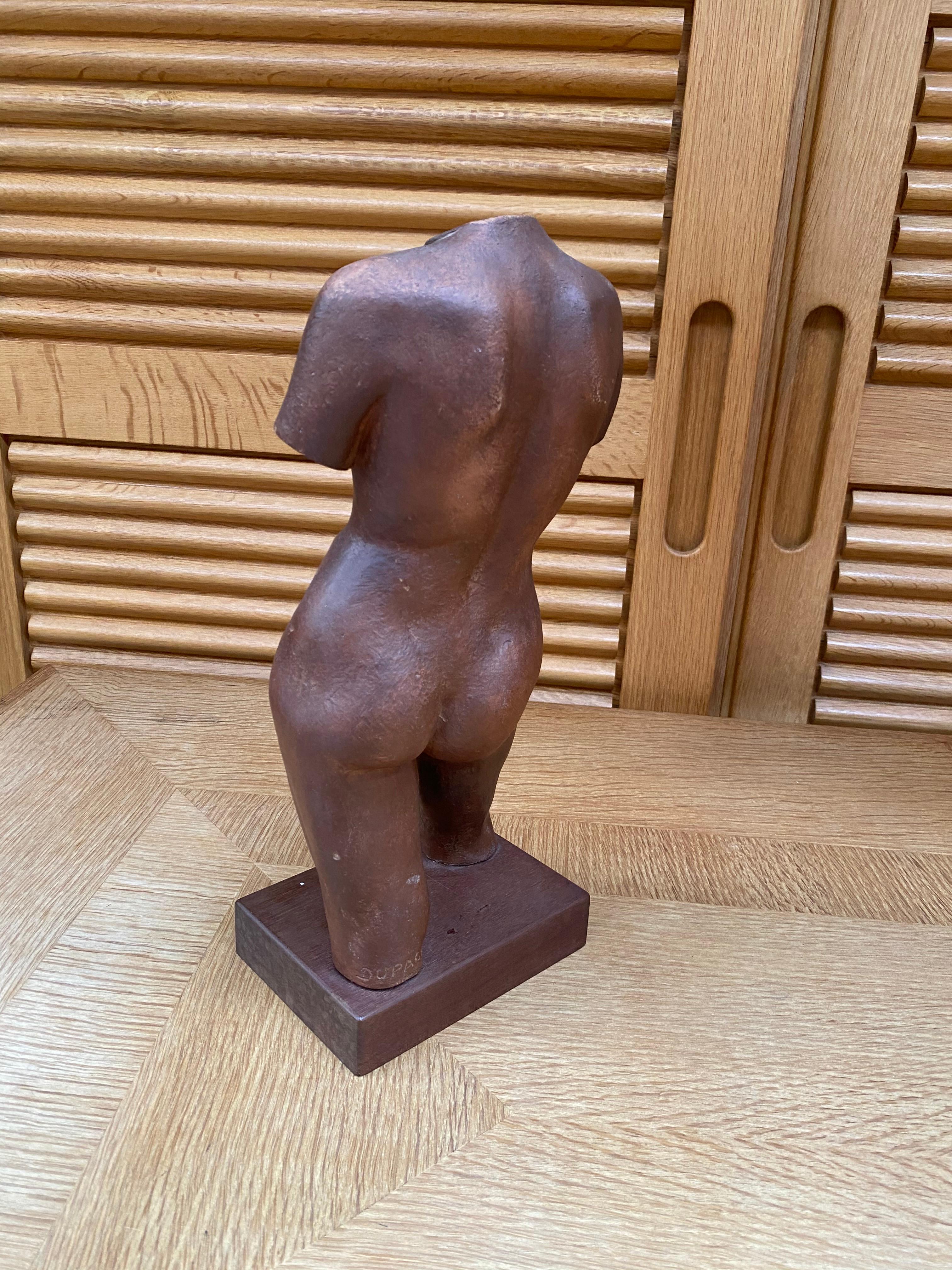 Scultura africanista in terracotta di Adrien Dupagne '1889-1980', 1940-1950 ca. in vendita 1