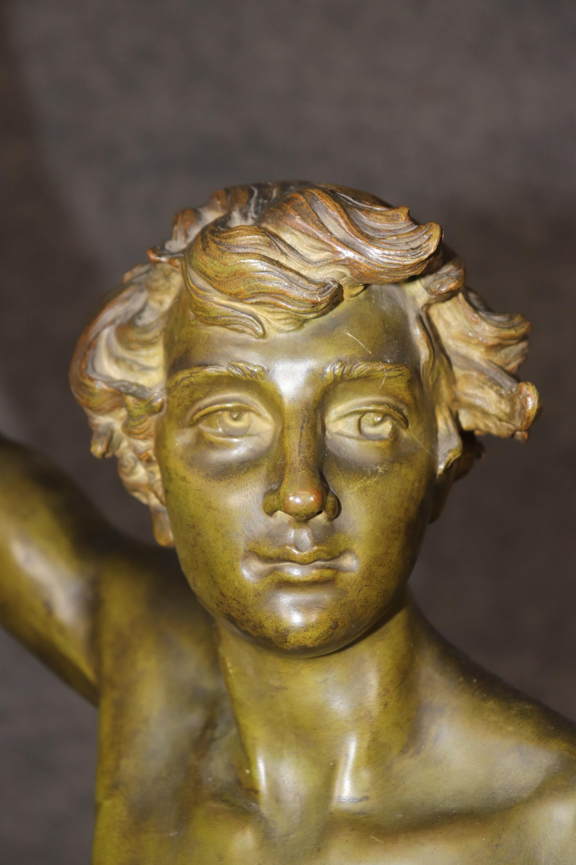 Si tratta di una superba scultura attribuita ad Adrien Gaudez intitolata 