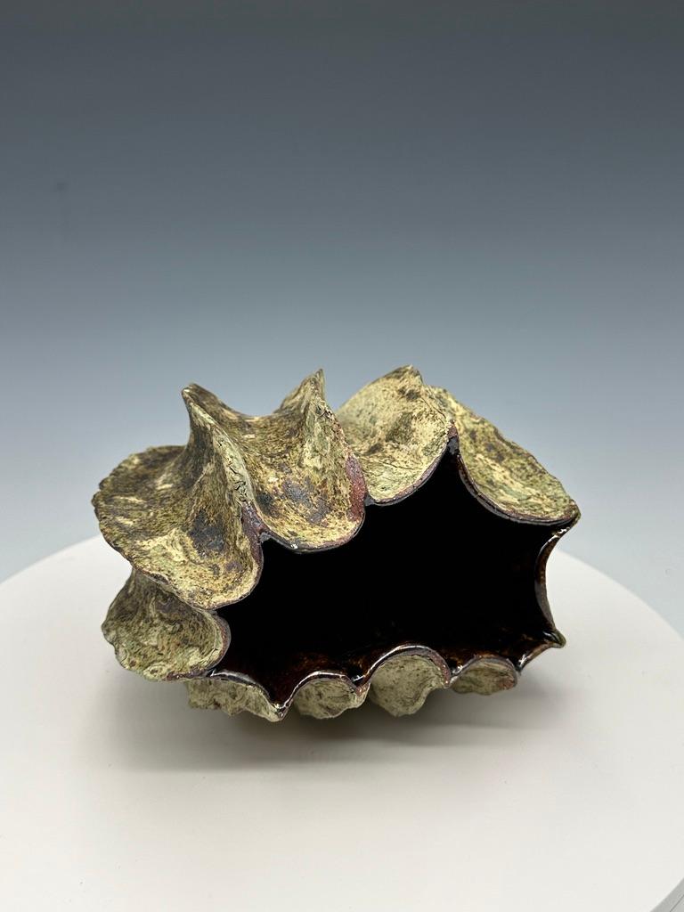Grüner Seapod Keramik Gefäß Skulptur im Angebot 1