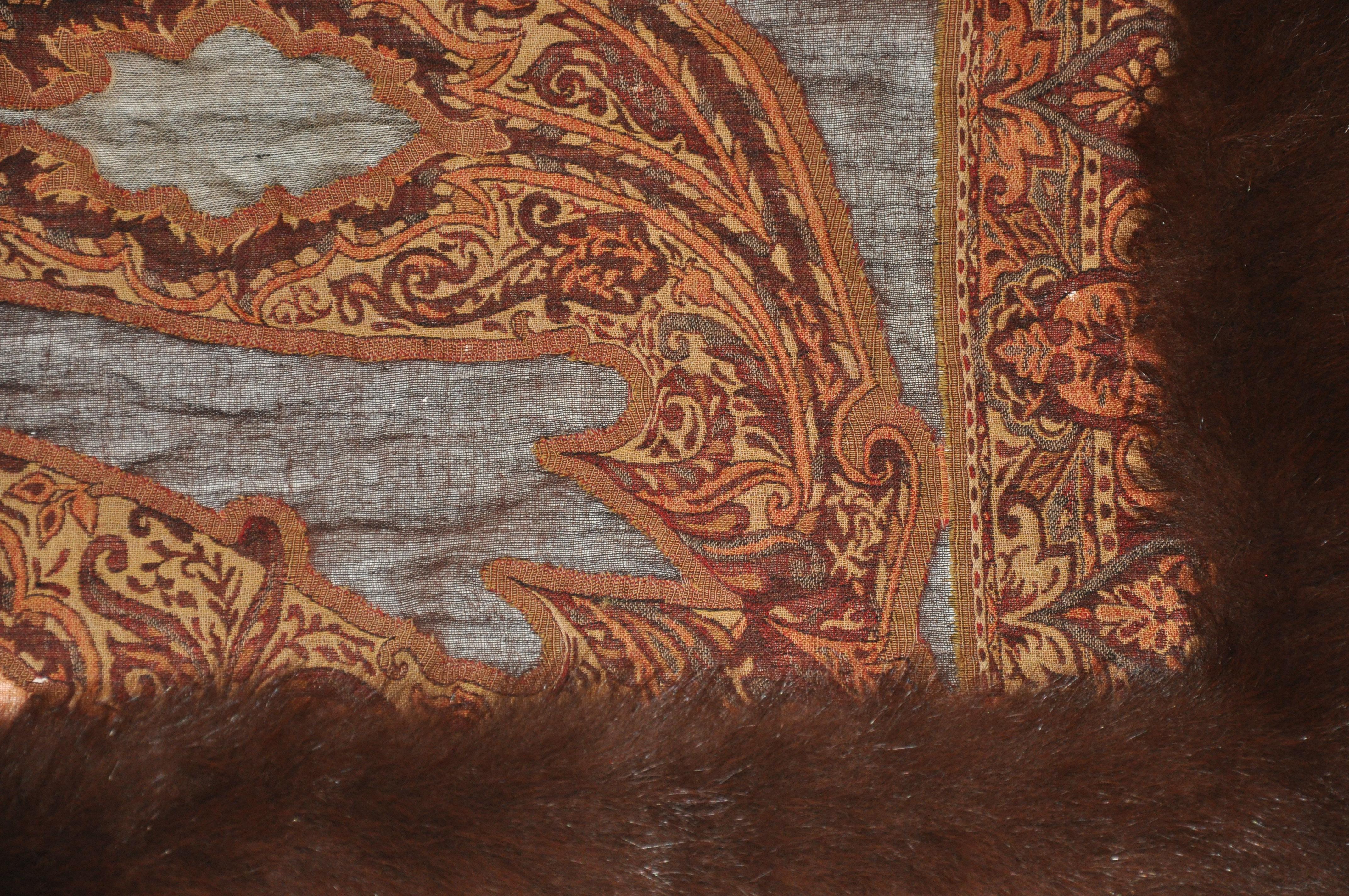 Adrienne Landau Luxuriöser, leichter Wandteppich aus Wolle mit braunem Fuchsbesatz im Zustand „Gut“ im Angebot in New York, NY