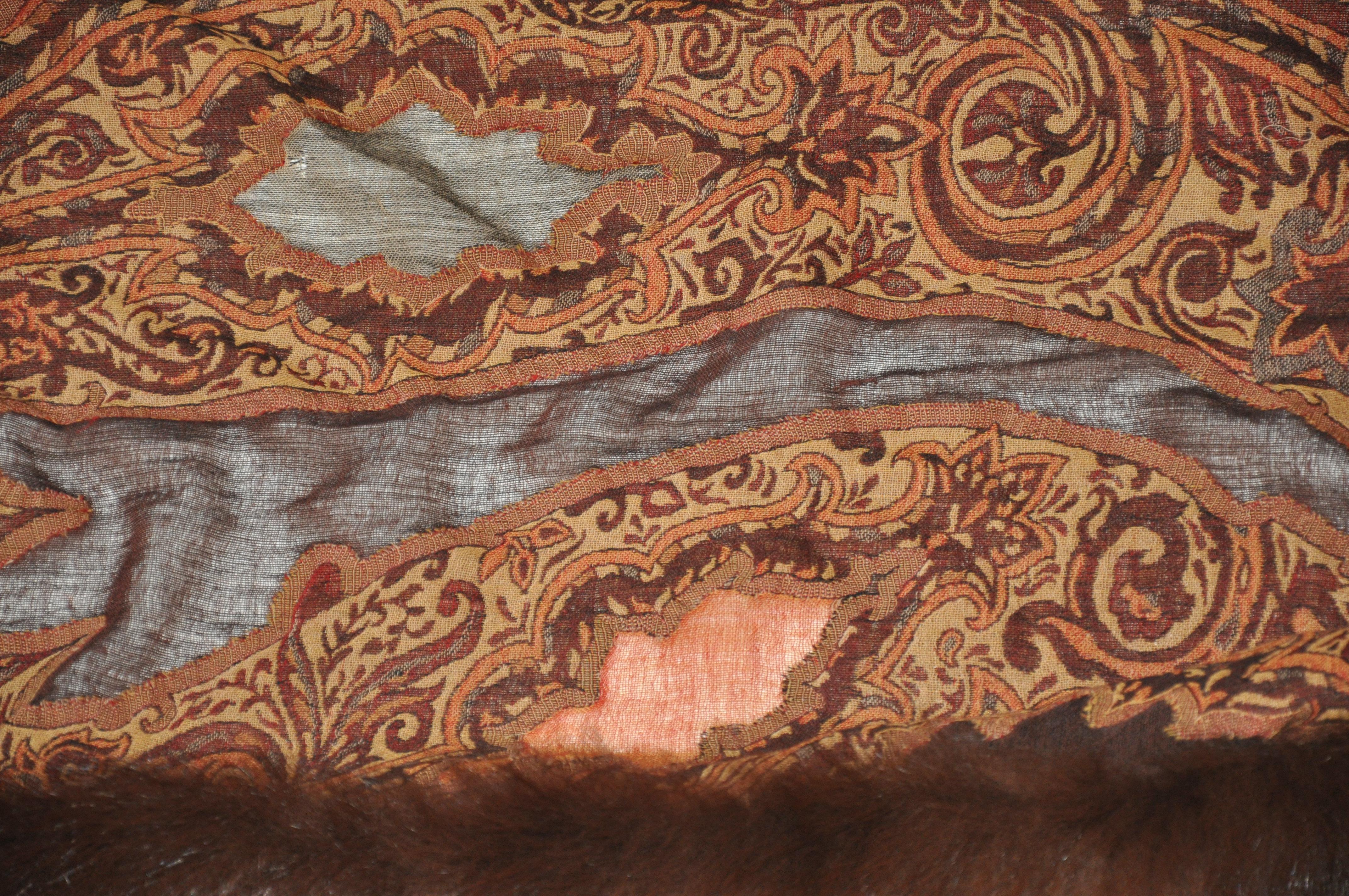 Adrienne Landau Luxuriöser, leichter Wandteppich aus Wolle mit braunem Fuchsbesatz im Angebot 4