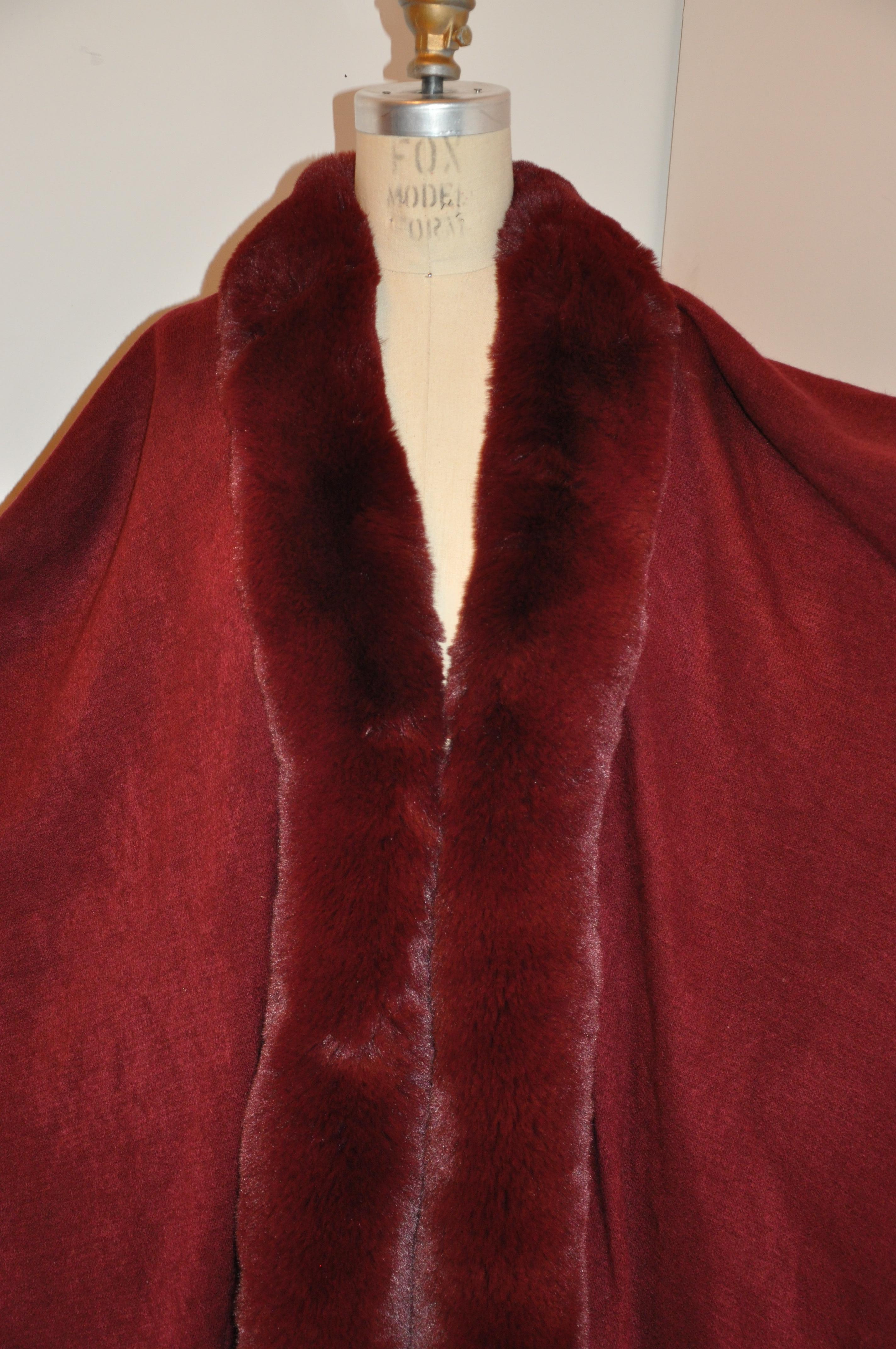 Women's or Men's Adrienne Vittadini Luxurious Rich Burgundy Faux Fur Evening Poncho For Sale