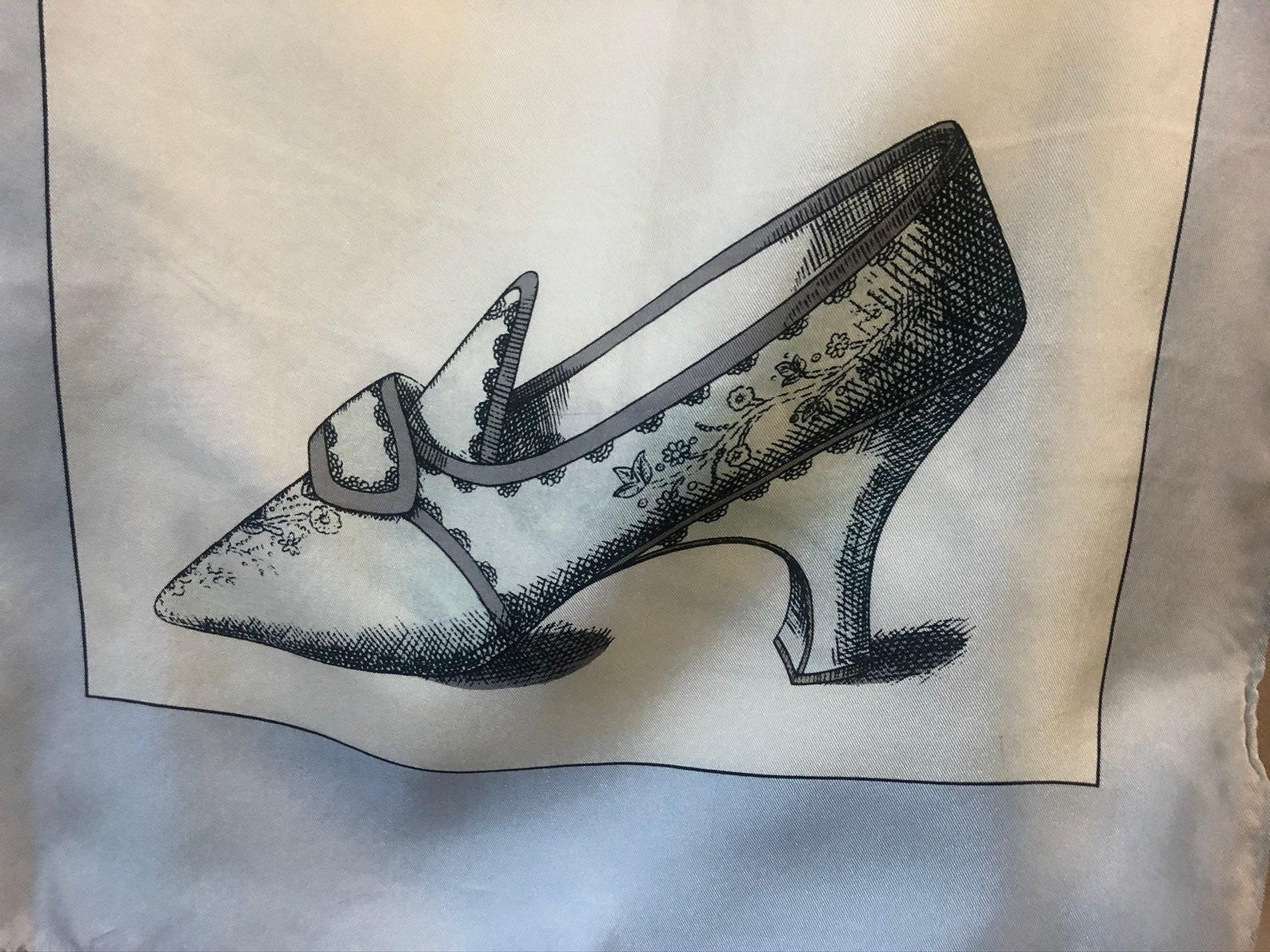 Adrienne Vittadini Shoe Print Scarf For Sale 1