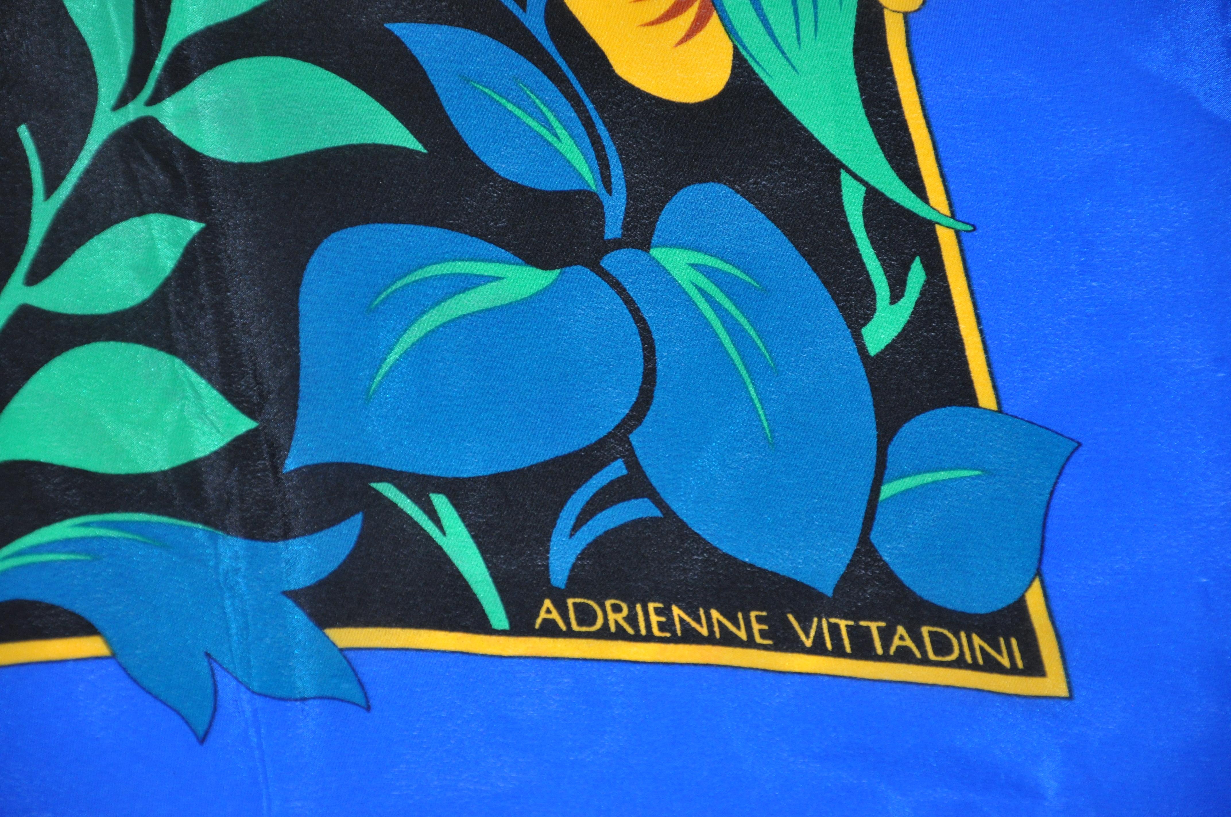 Violet Adrienne Vittadini - Écharpe en soie « Autumn Floral » avec bordure en lapis merveilleusement audacieuse en vente