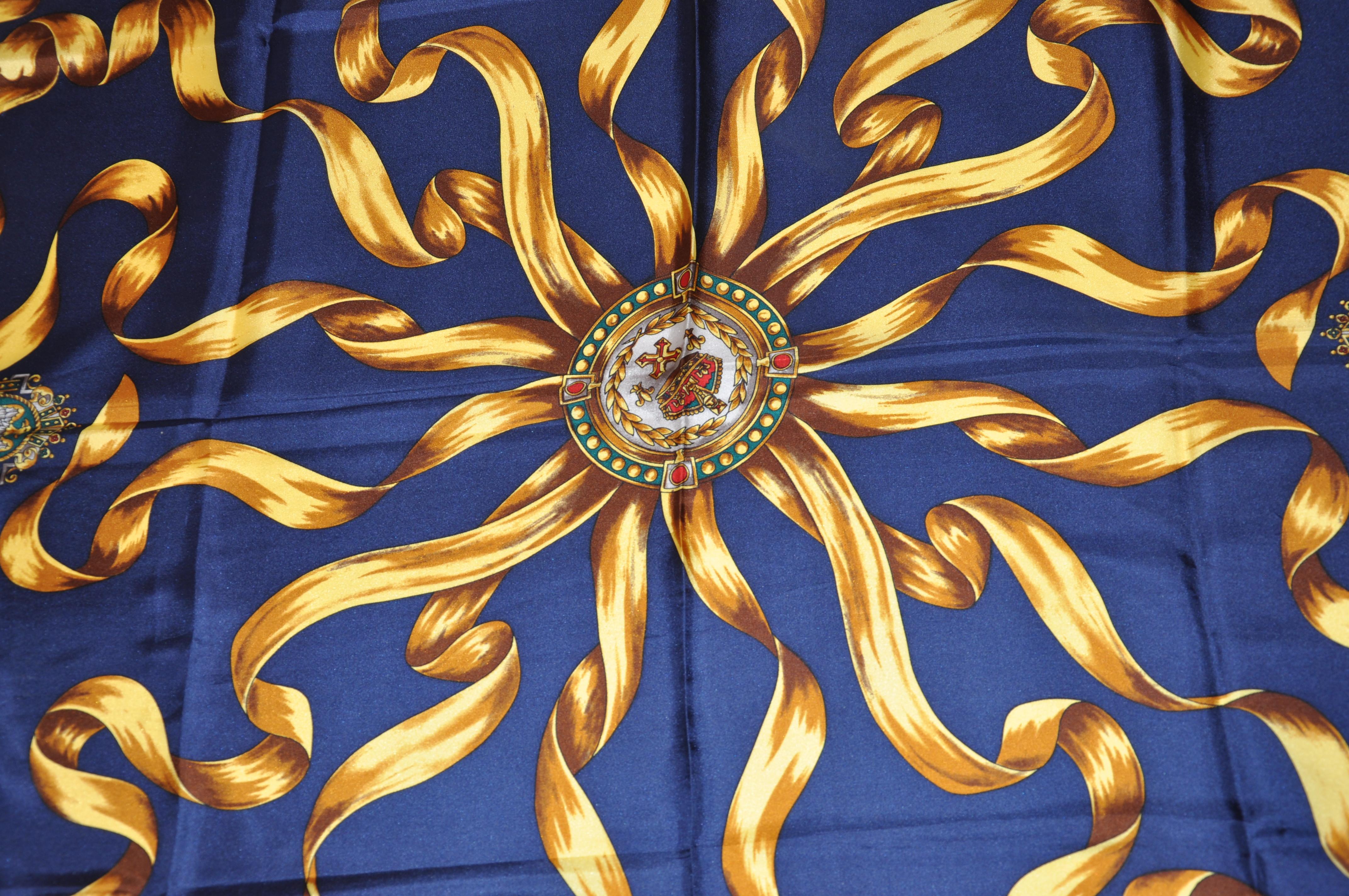 Adrienne Vittadini - Écharpe en soie « Sunburst Royal Crown » merveilleusement élégante Unisexe en vente