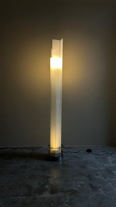 'Adubai' floor lamp, by Fontana Arte design by Matteo Nunziati