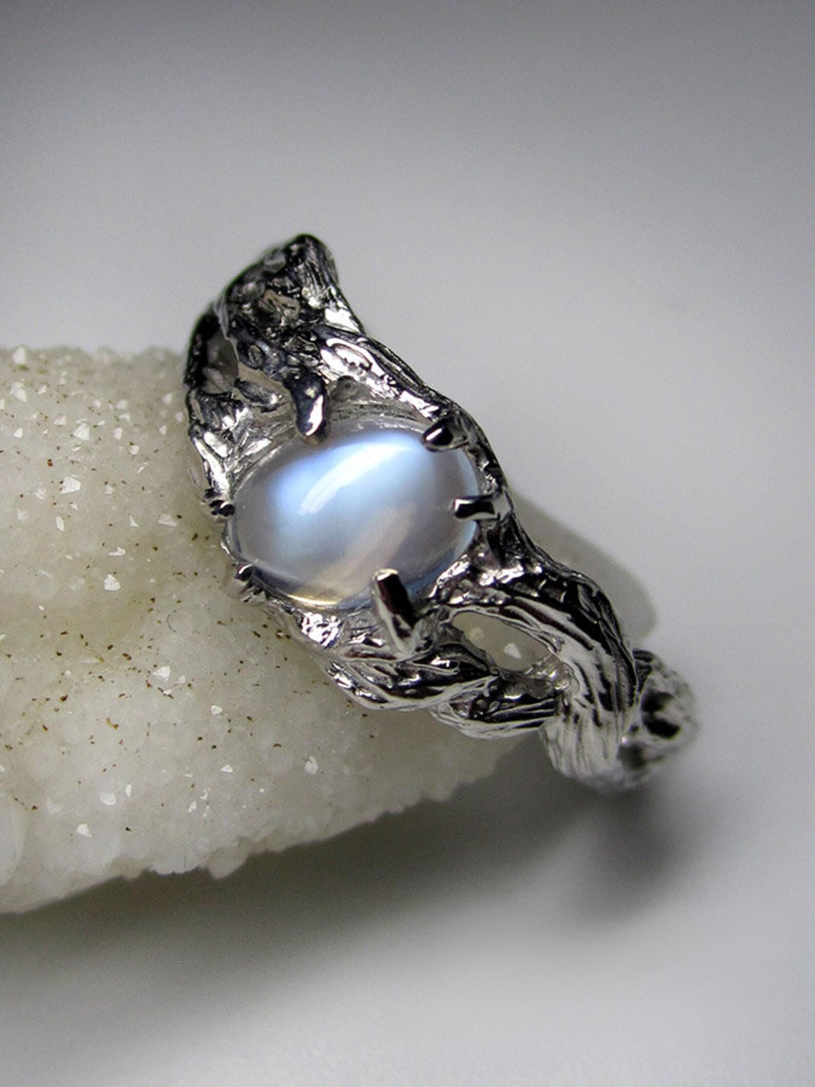 Adularia Moonstone Silver Ring Cabochon fine quality wedding anniversary gift For Sale 4