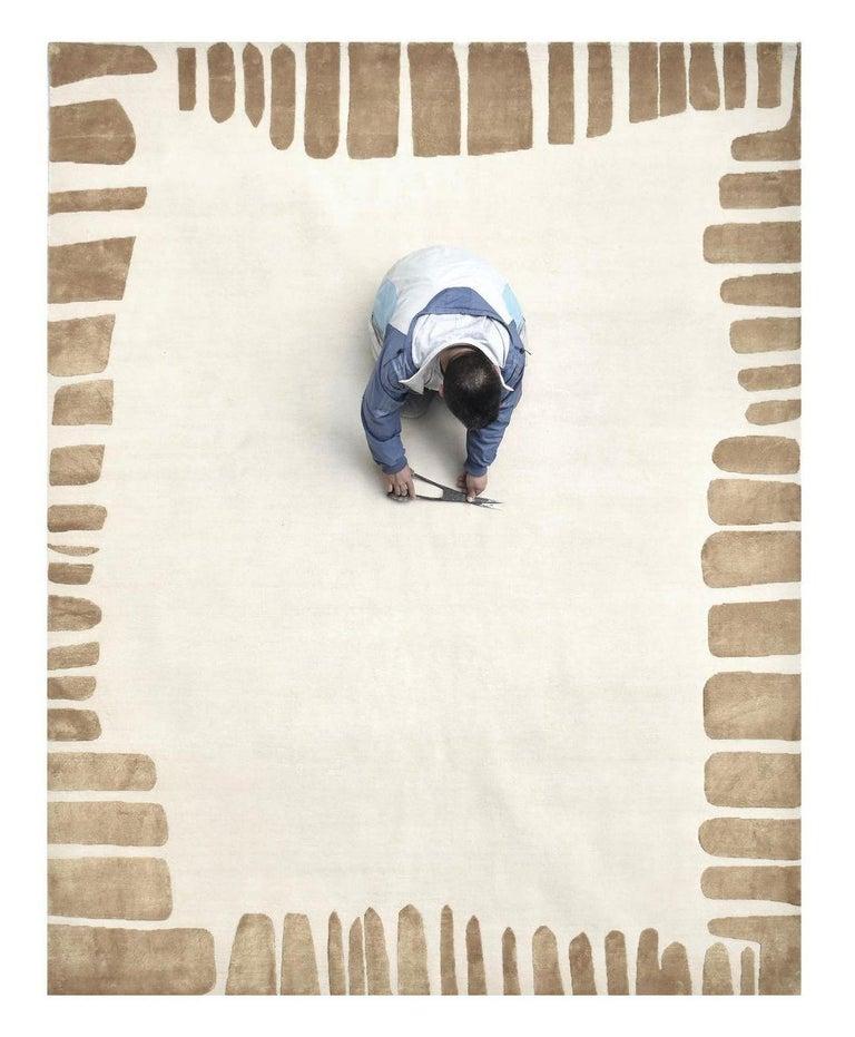 Alfombra mediana Adurite Frame by Art & Loom Posmoderno en venta