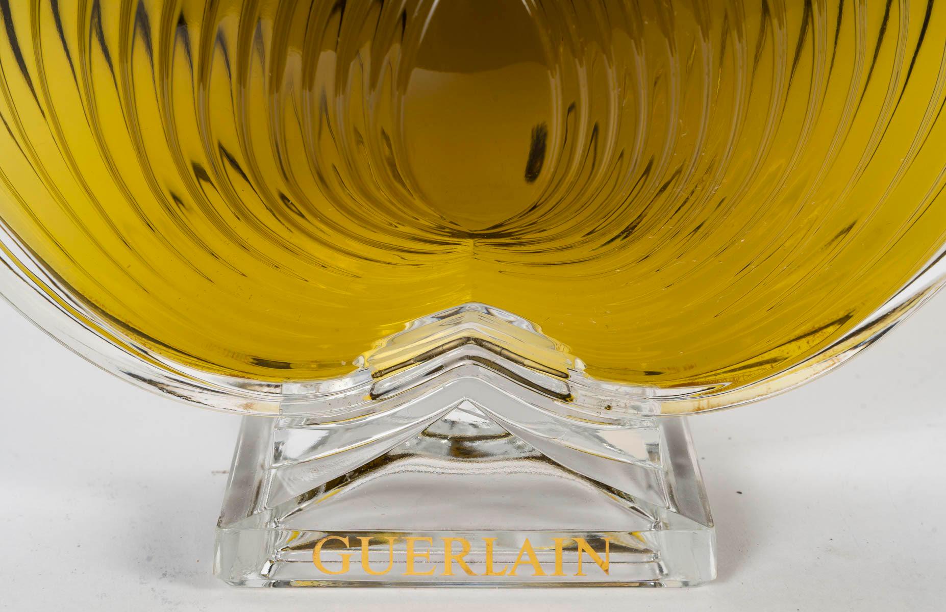 Botella Publicitaria, Botella Perfume Gigante, Perfume Guerlain, Chamade, Cristal. en venta 1