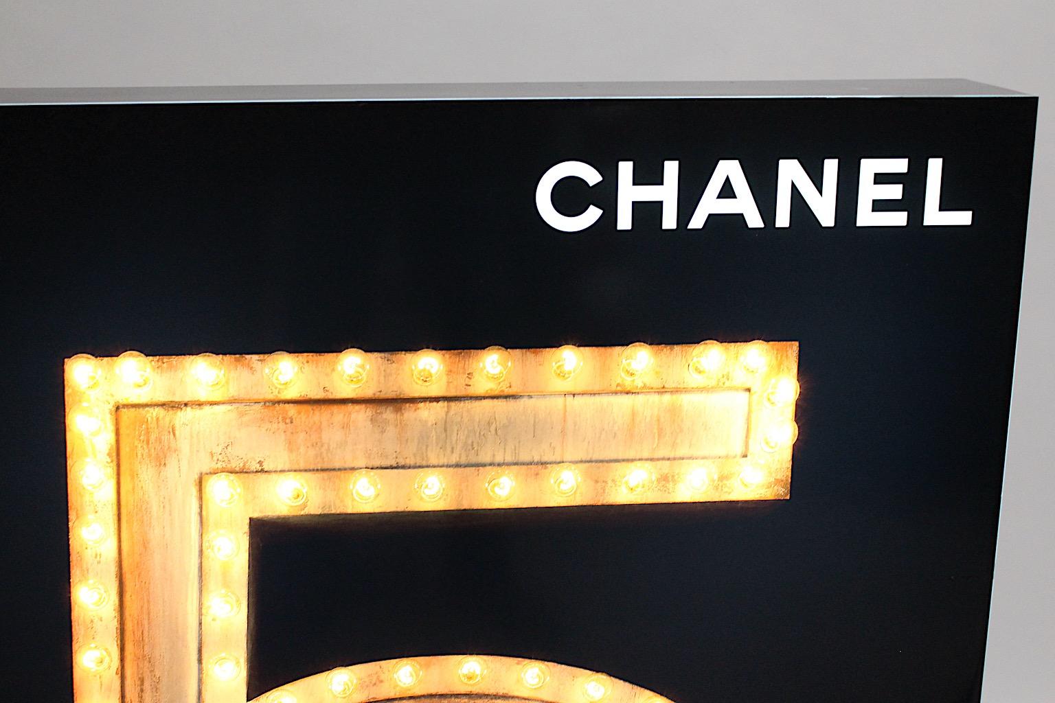 Werbung Vintage Beleuchtung Display Chanel Nr. 5 Schwarzgold im Angebot 3