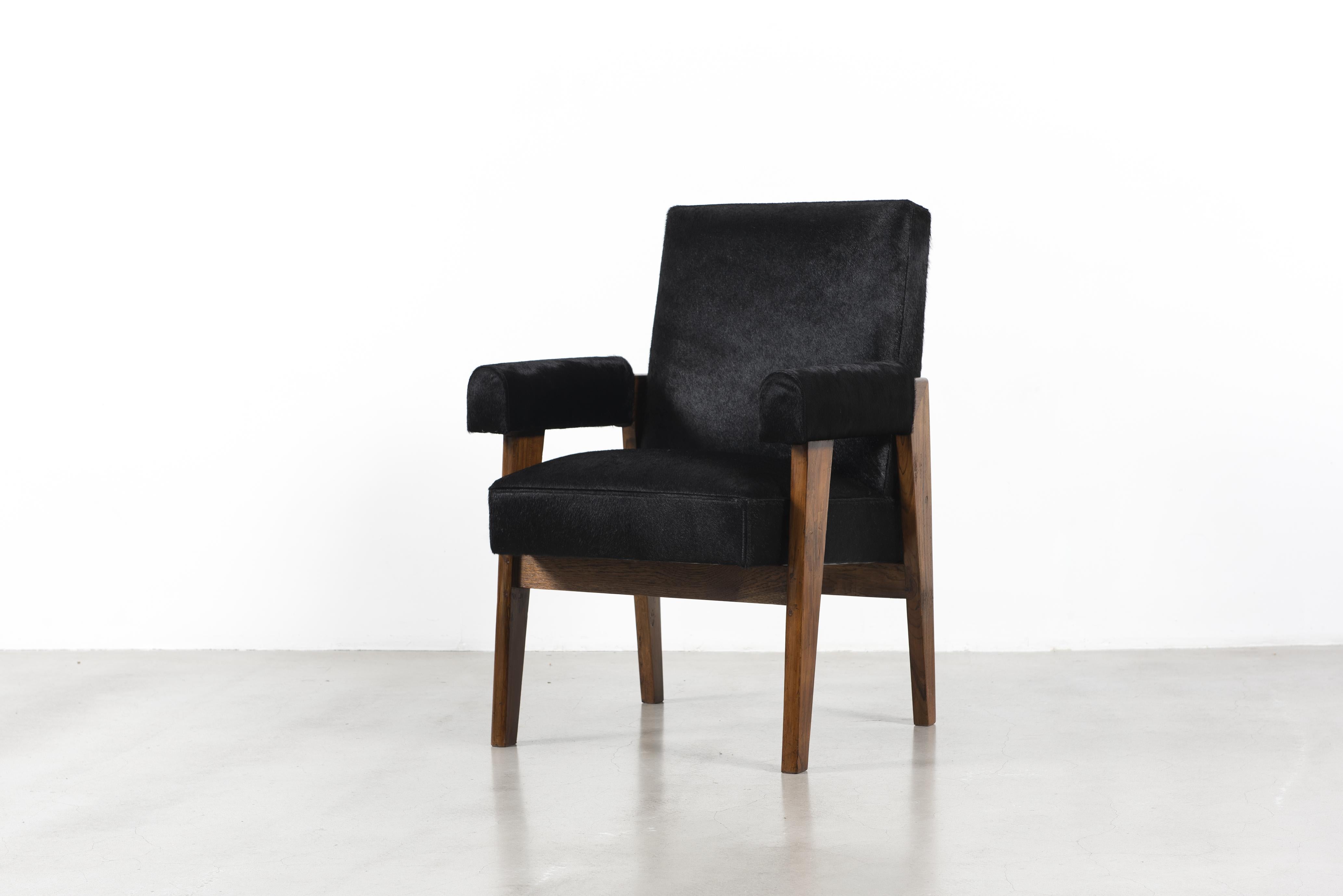 This pair of chairs comes from Chandigarh administrative buildings in Chandigarh, India.
It is in overall good condition.