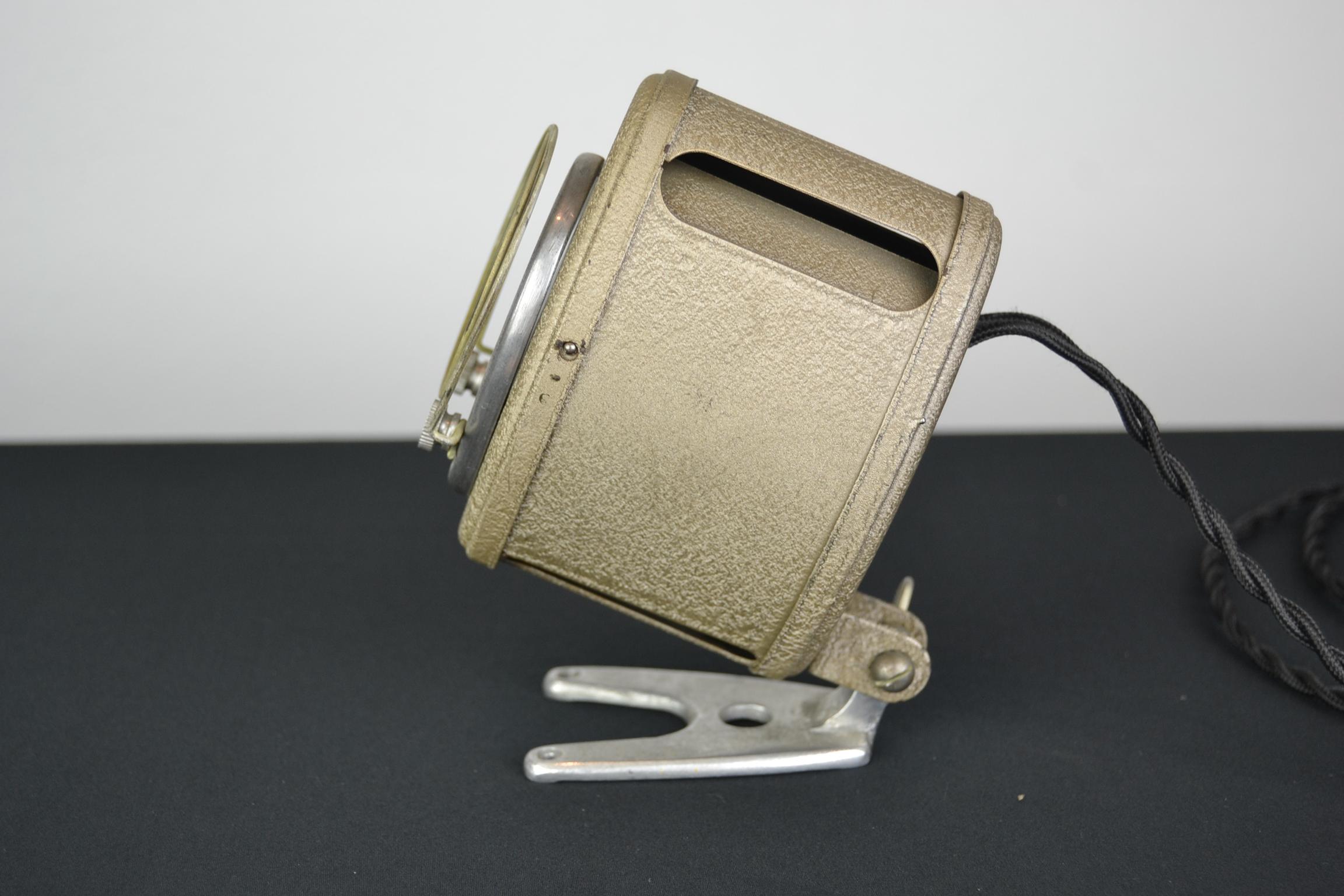 A.E. Cremer Mini Baby Theater Light:: Paris:: France:: années 1950 8