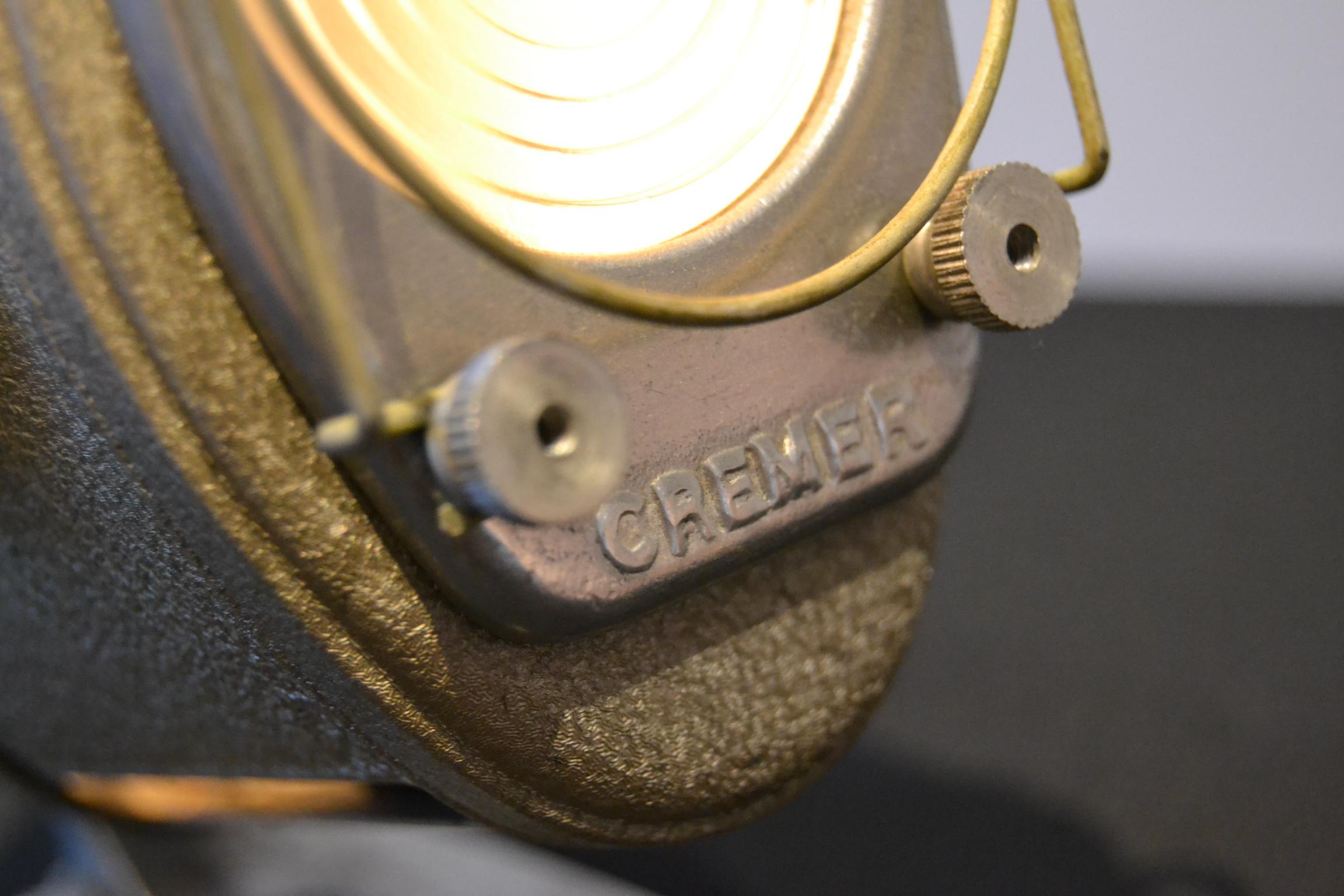 Métal A.E. Cremer Mini Baby Theater Light:: Paris:: France:: années 1950