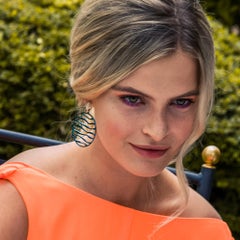 AENEA 18k Yellow Gold E/VVS White Diamonds Anodized Blue Titanium Earrings