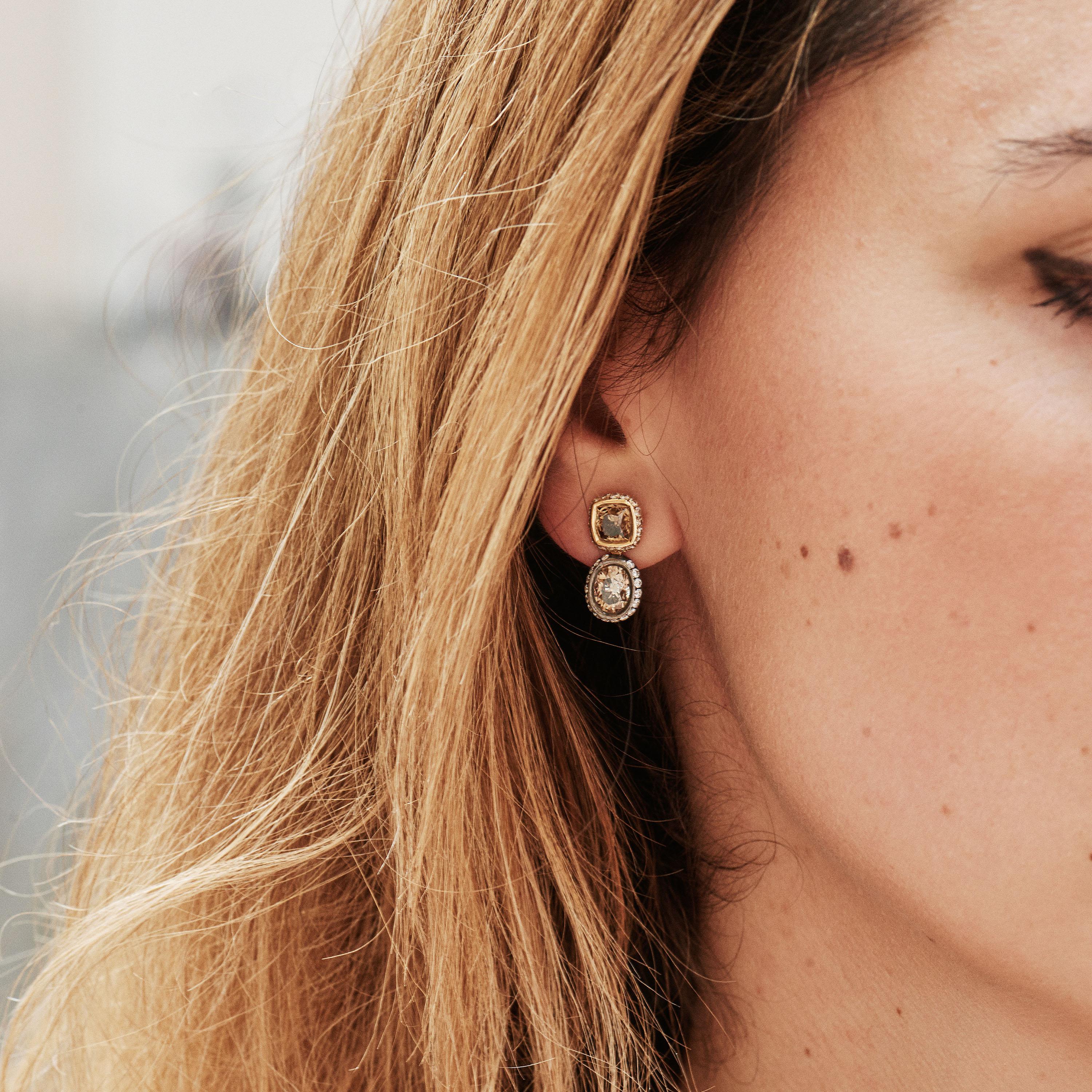The wonderful AENEA Candy Collection is a perfect example of AENEAs principles: Elegant, day to day wear ready, perfect craftsmanship and our bow to beautiful gemstones.

This very easy to wear earrings fit any outfit, as they are a wonderful