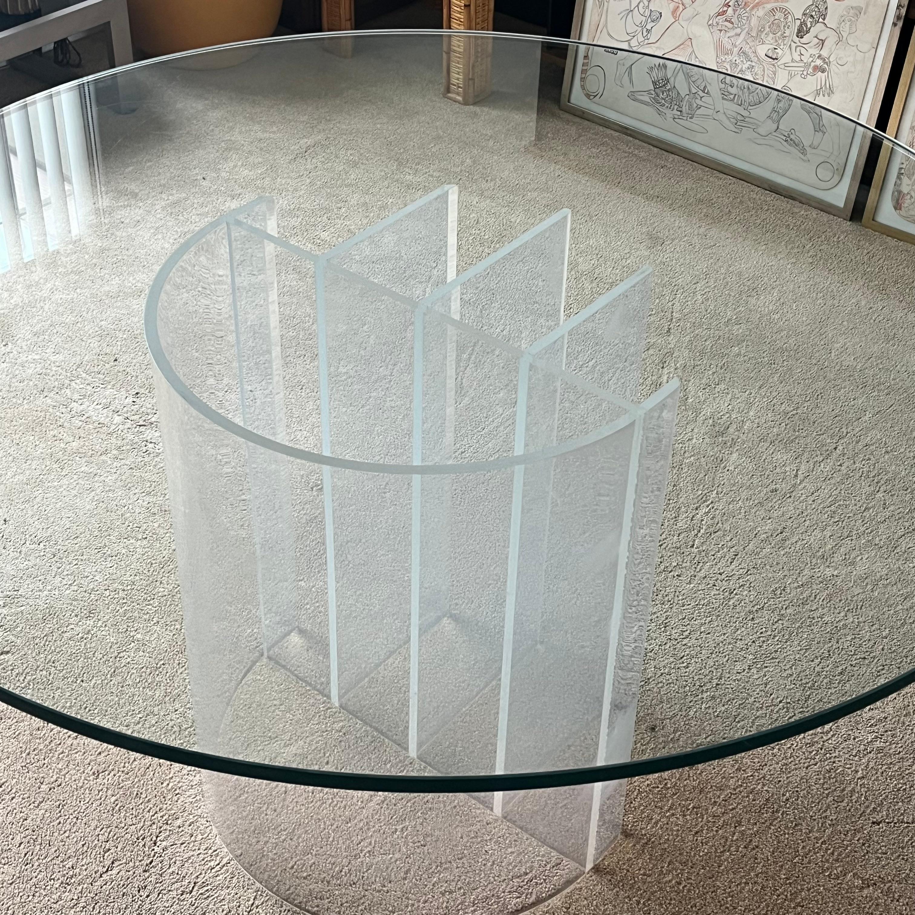 Verre Table de salle à manger « Blade » aérienne en acrylique et verre de Charles Hollis Jones en vente