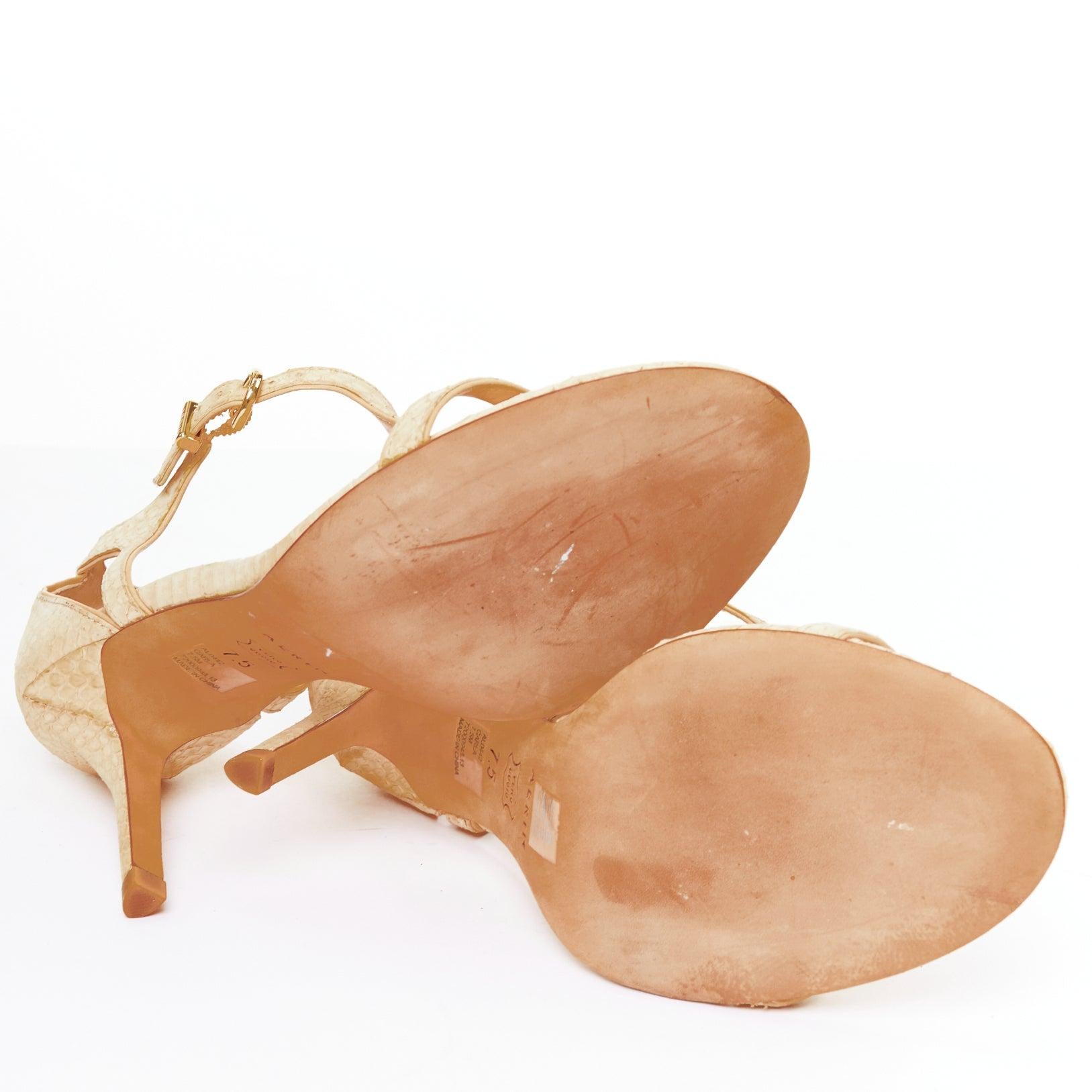 AERIN sandalias nude de piel escamada con hebilla dorada y punta abierta US7.5 EU37.5 en venta 6