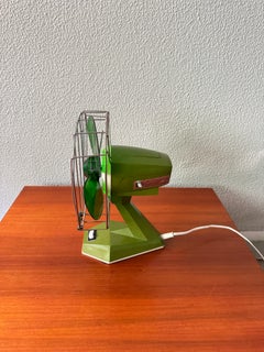 Aespi Italian Space Age Green Thermoplastic Oscillating Fan Model 5056 1970s
