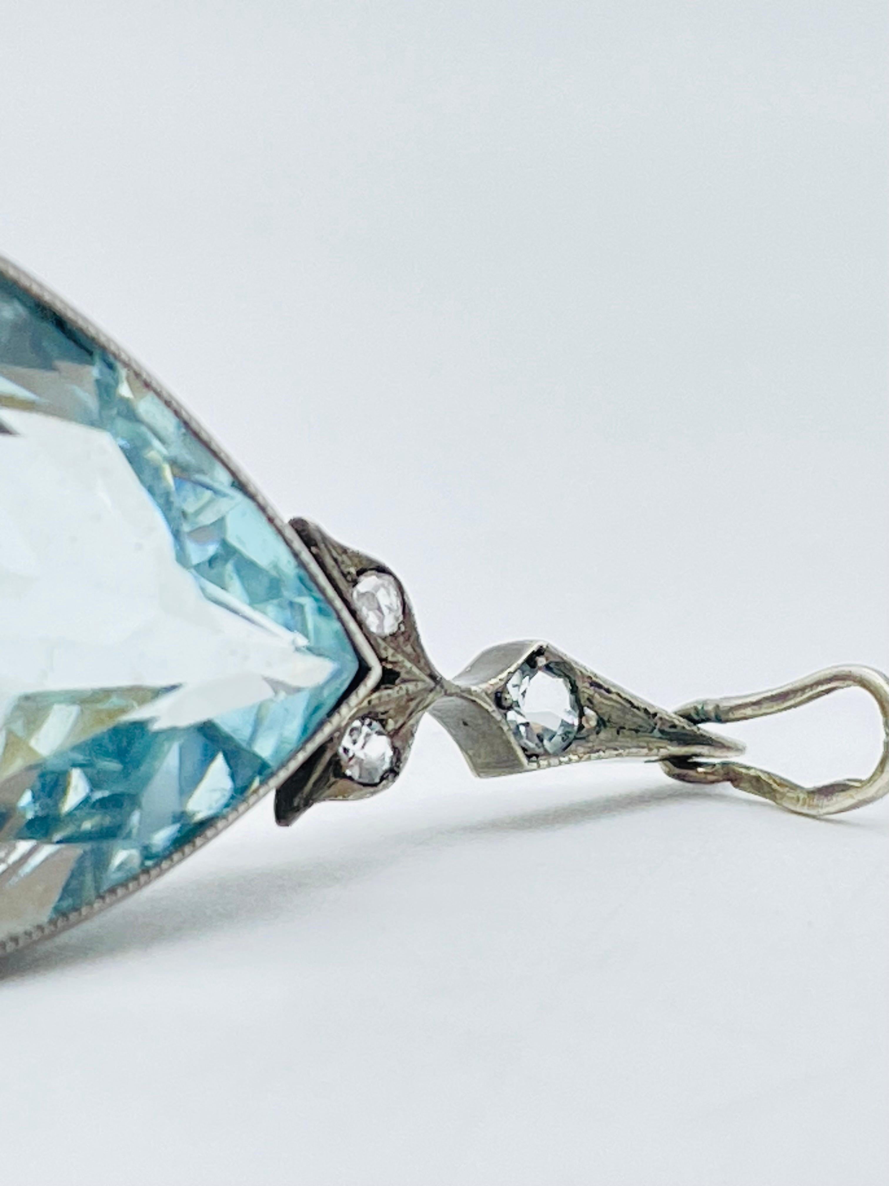 Aesthetic Art Deco pendant aquamarine in 14k rose gold/ White gold  For Sale 9