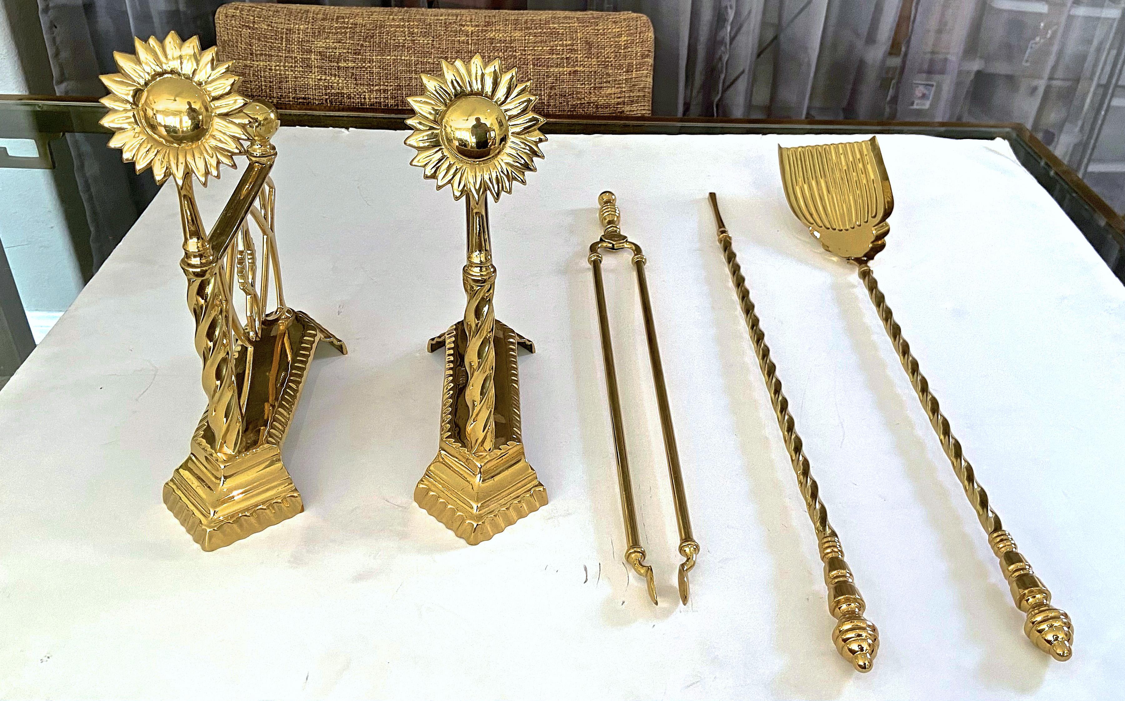 Aesthetic English Sunflower Brass Fireplace Andiron Set In Good Condition For Sale In Palm Springs, CA