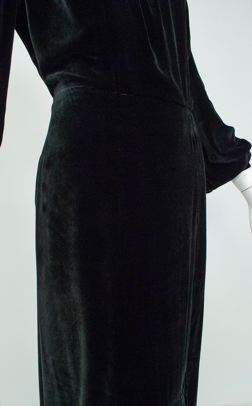 Aesthetic Open Back Black Velvet Ruff Gown w Train, Hearst Castle - M-L, 1930s For Sale 5