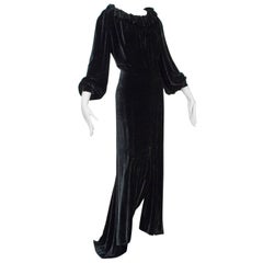 Aesthetic *Large Size* Black Velvet Ruff Collar Gown with Train - L-XL, 1930s