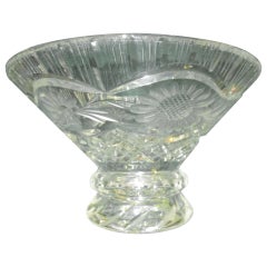 Mouvement esthétique américain Coupe en verre taillé sur piédestal
