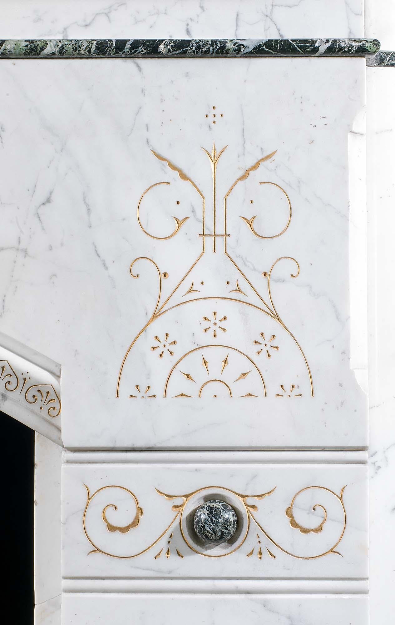 Aesthetic Movement Antique Chimneypiece in Pencil Statuary Marble In Good Condition For Sale In London, GB
