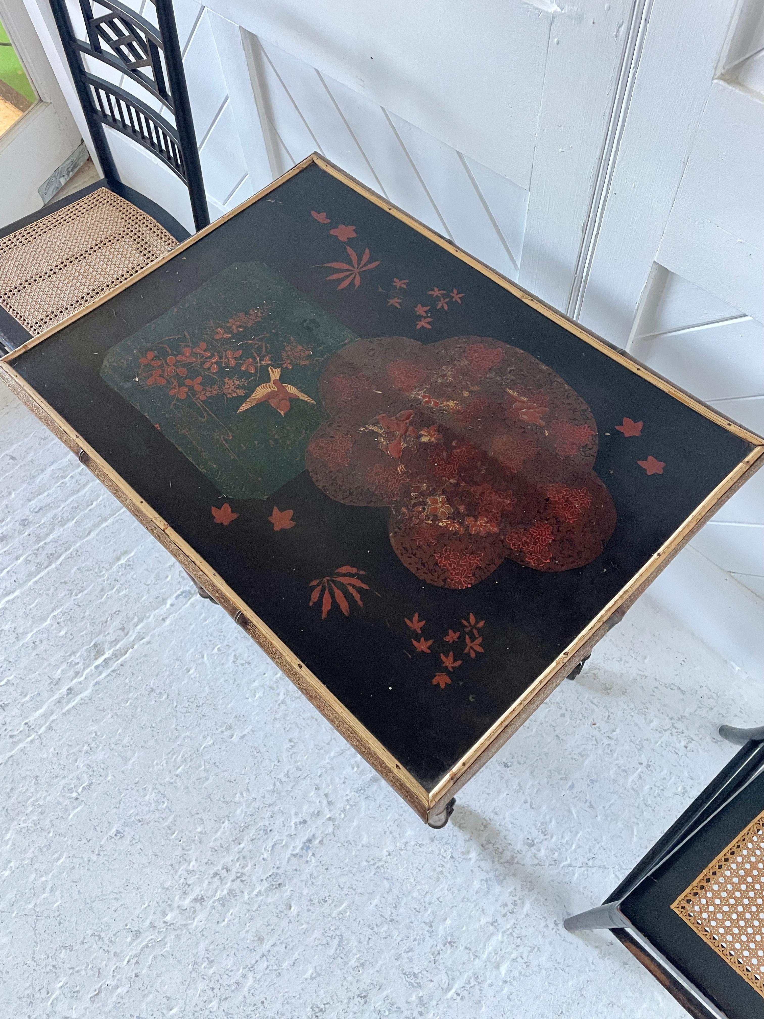 Fin du XIXe siècle Table d'appoint en bambou laqué Aesthetic Movement en vente