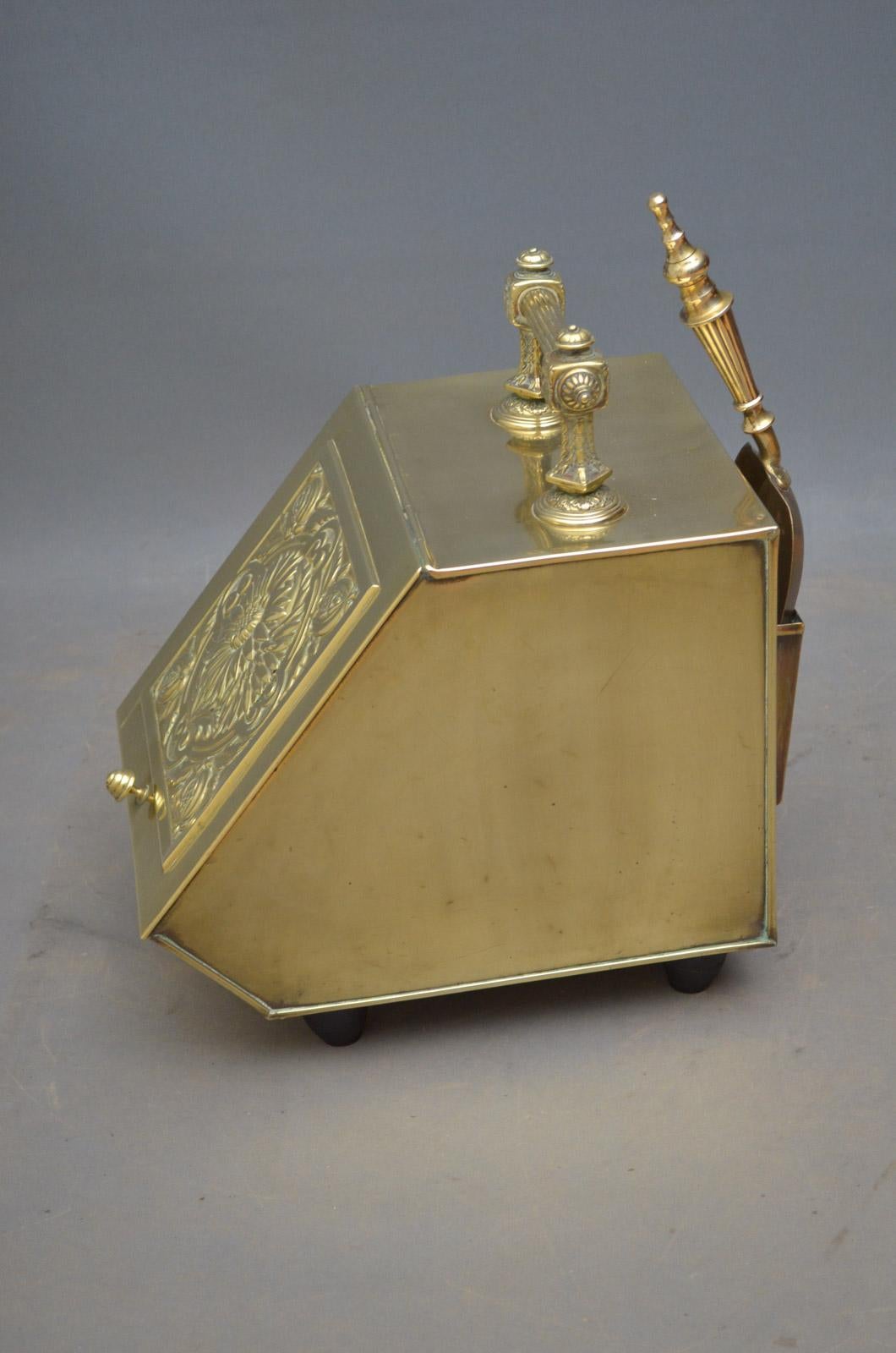 Early 20th Century Aesthetic Movement Coal Scuttle