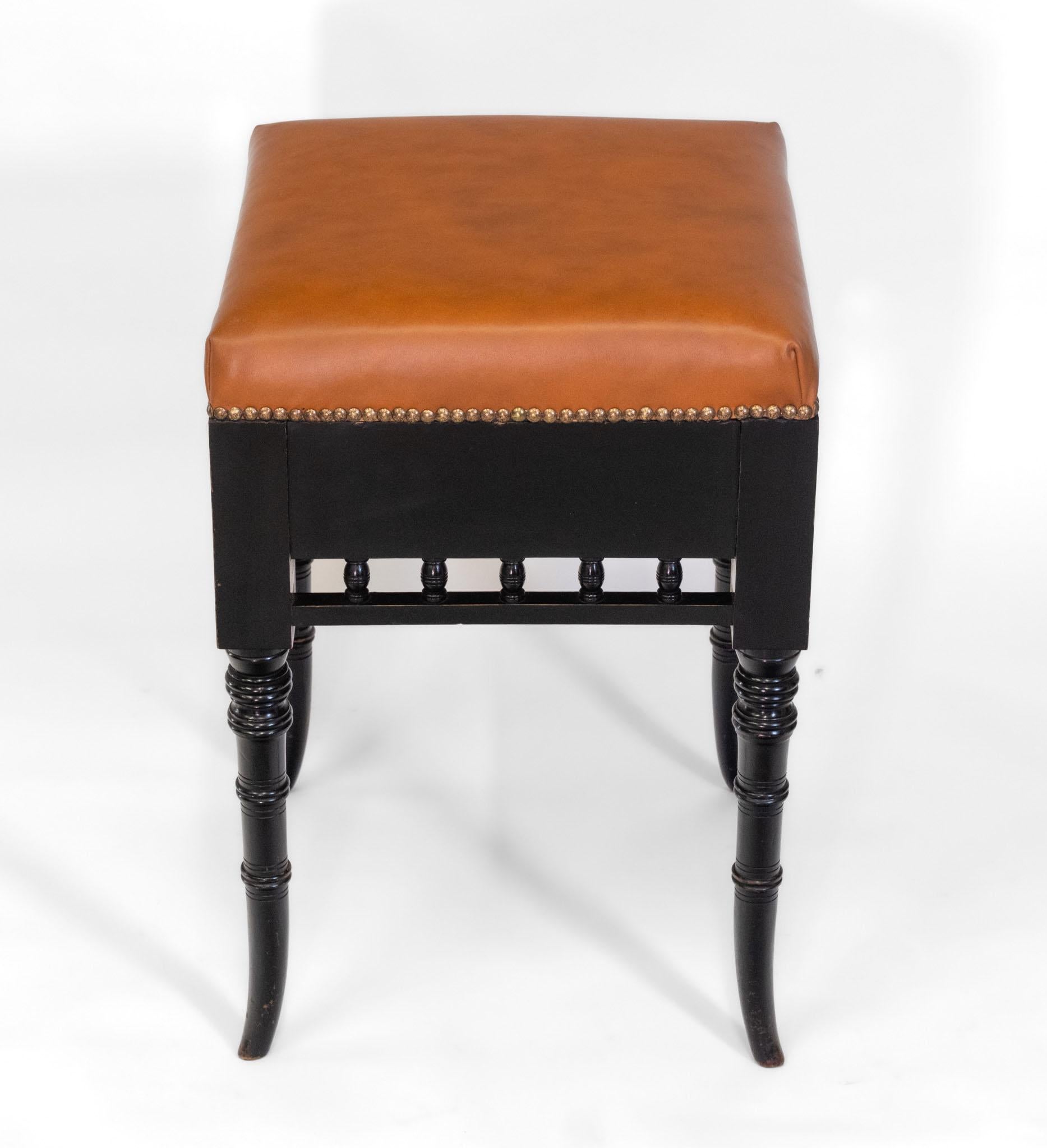 Aesthetic Movement Ebonised & Leather Piano Stool With Drawer Circa 1880 im Angebot 1