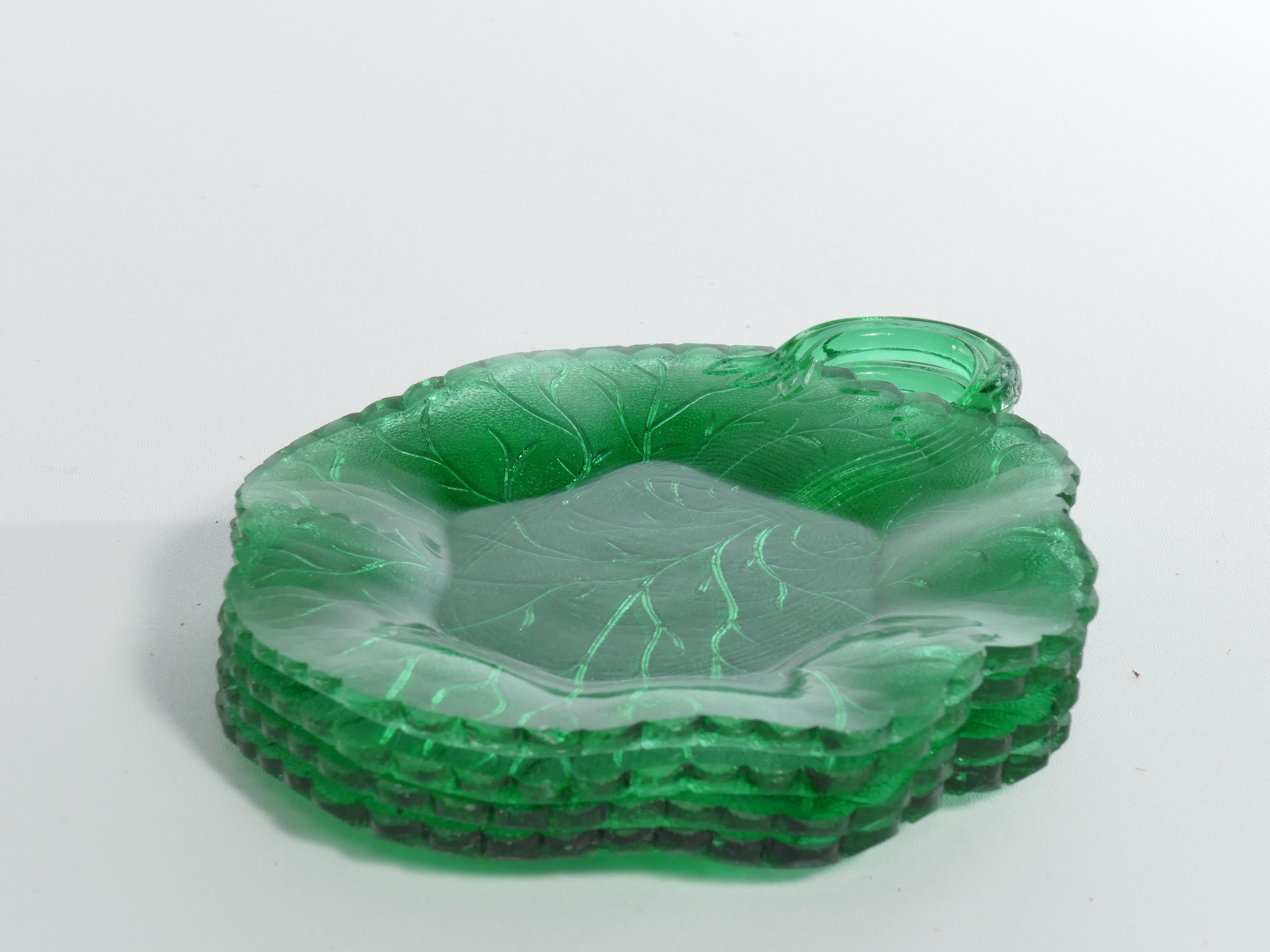 Aesthetic Movement Emerald Green Glass Leaf Plates For Sale 4