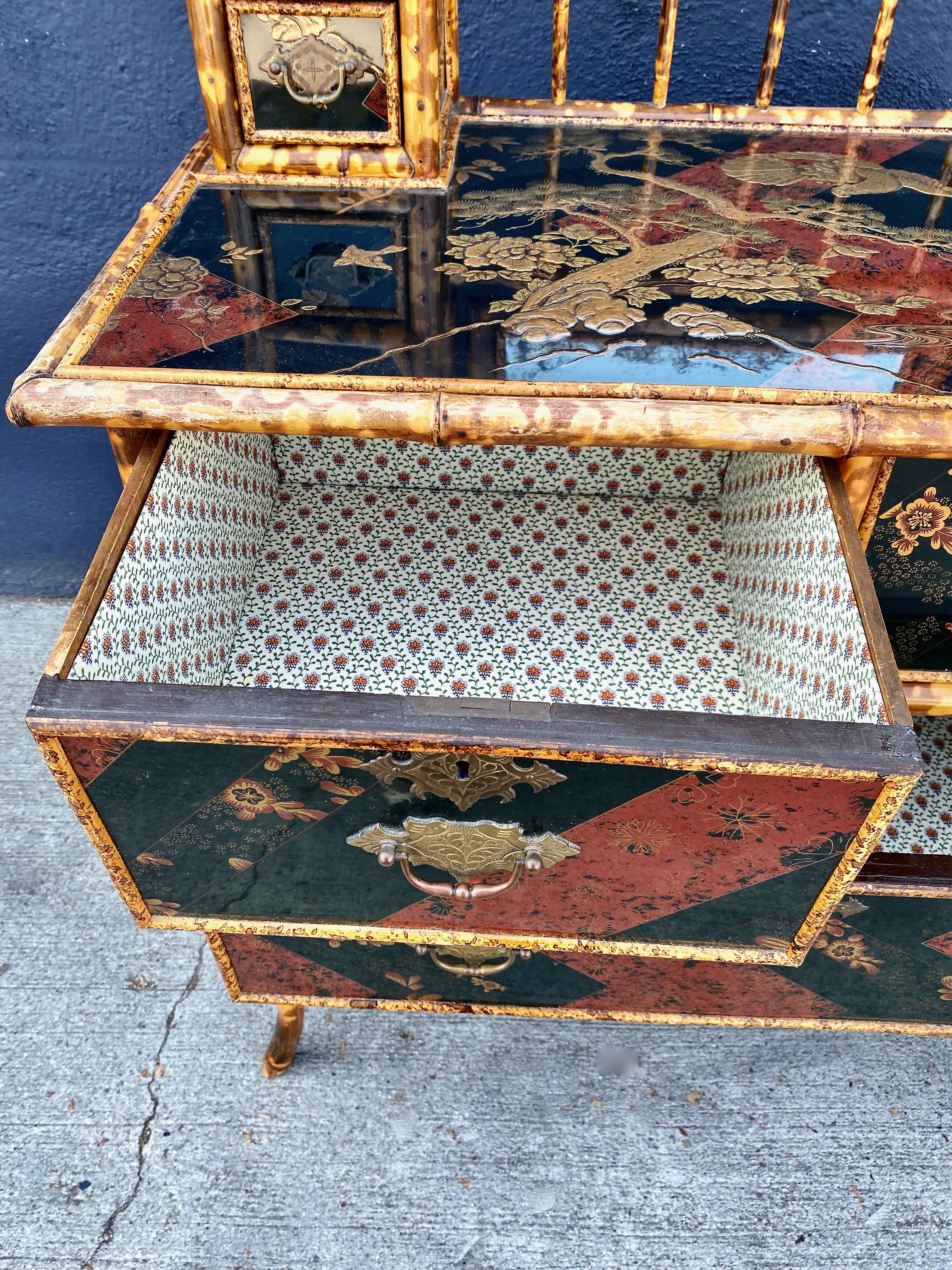 Aesthetic Movement Japanese Lacquered Chest For Sale 8