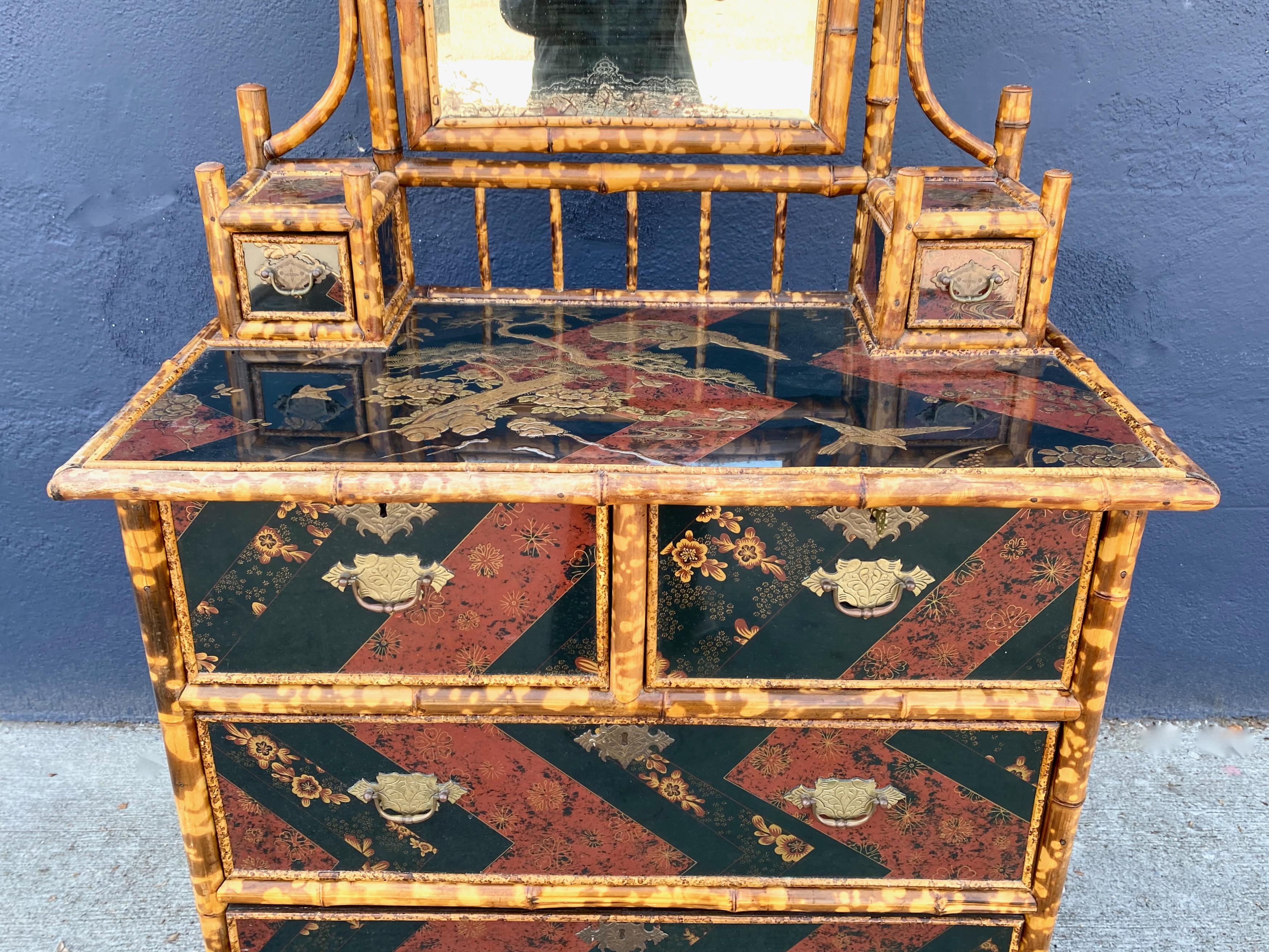Aesthetic Movement Japanese Lacquered Chest For Sale 1