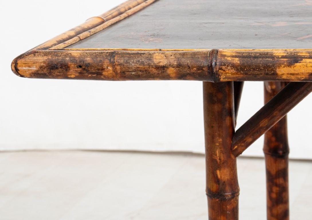 XIXe siècle Table d'appoint en bambou laqué Aesthetic Movement en vente