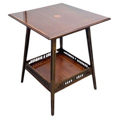Aesthetic Movement Mesa auxiliar de caoba con incrustaciones