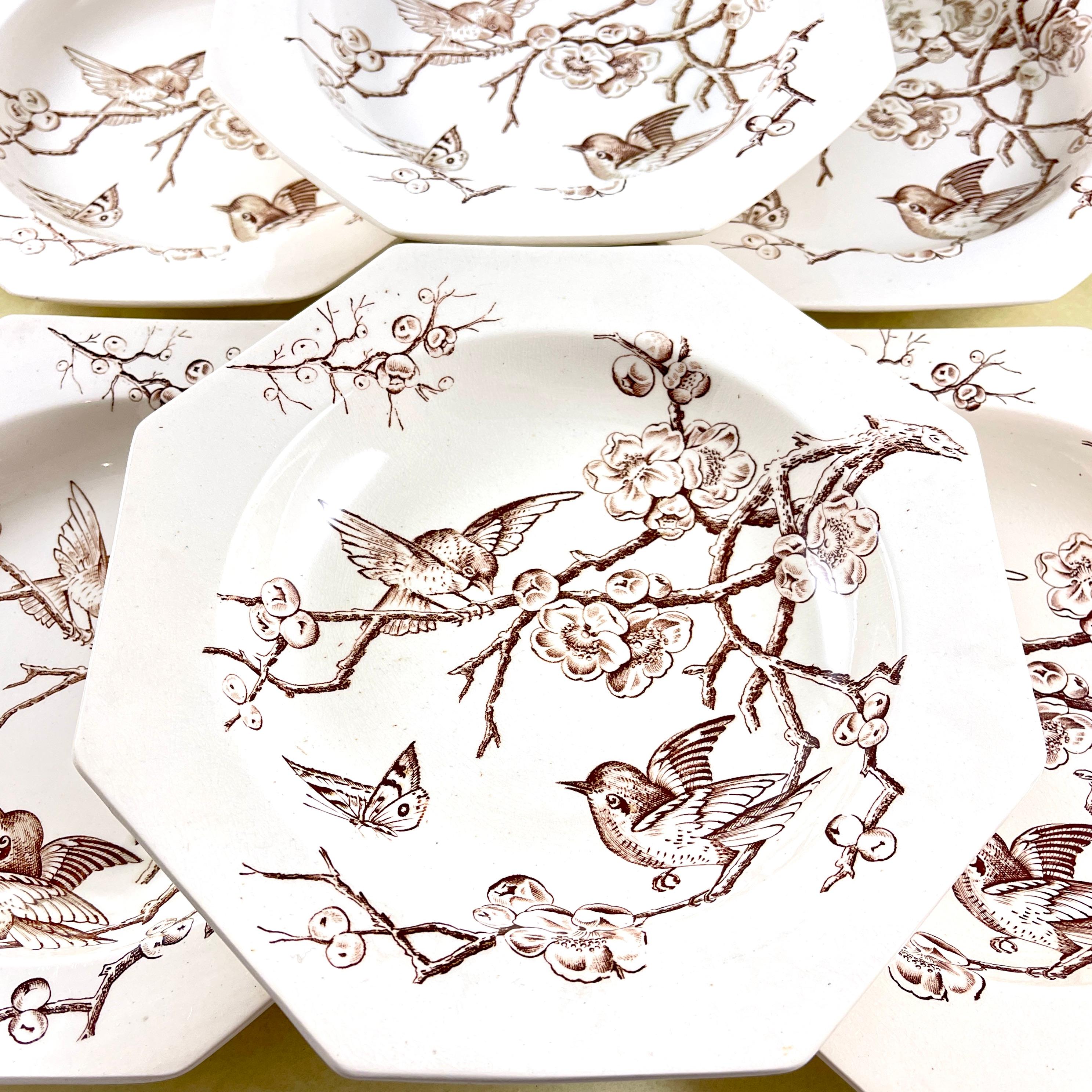 Aesthetic Movement Moore & Co. English Eton Pattern Soup Plates, set of six In Good Condition In Philadelphia, PA