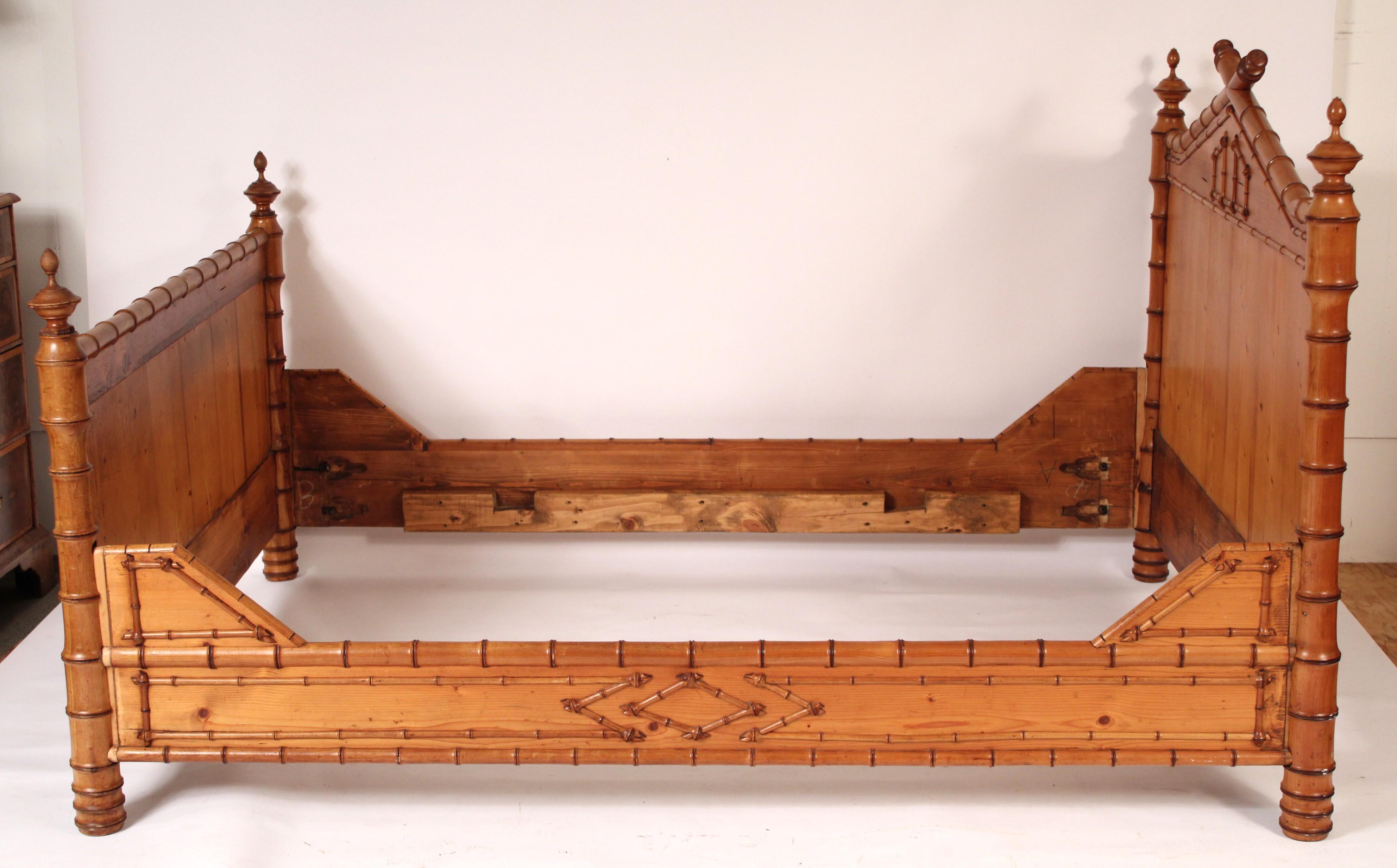 Early 20th Century Aesthetic Movement Faux Bamboo Bedframe For Sale
