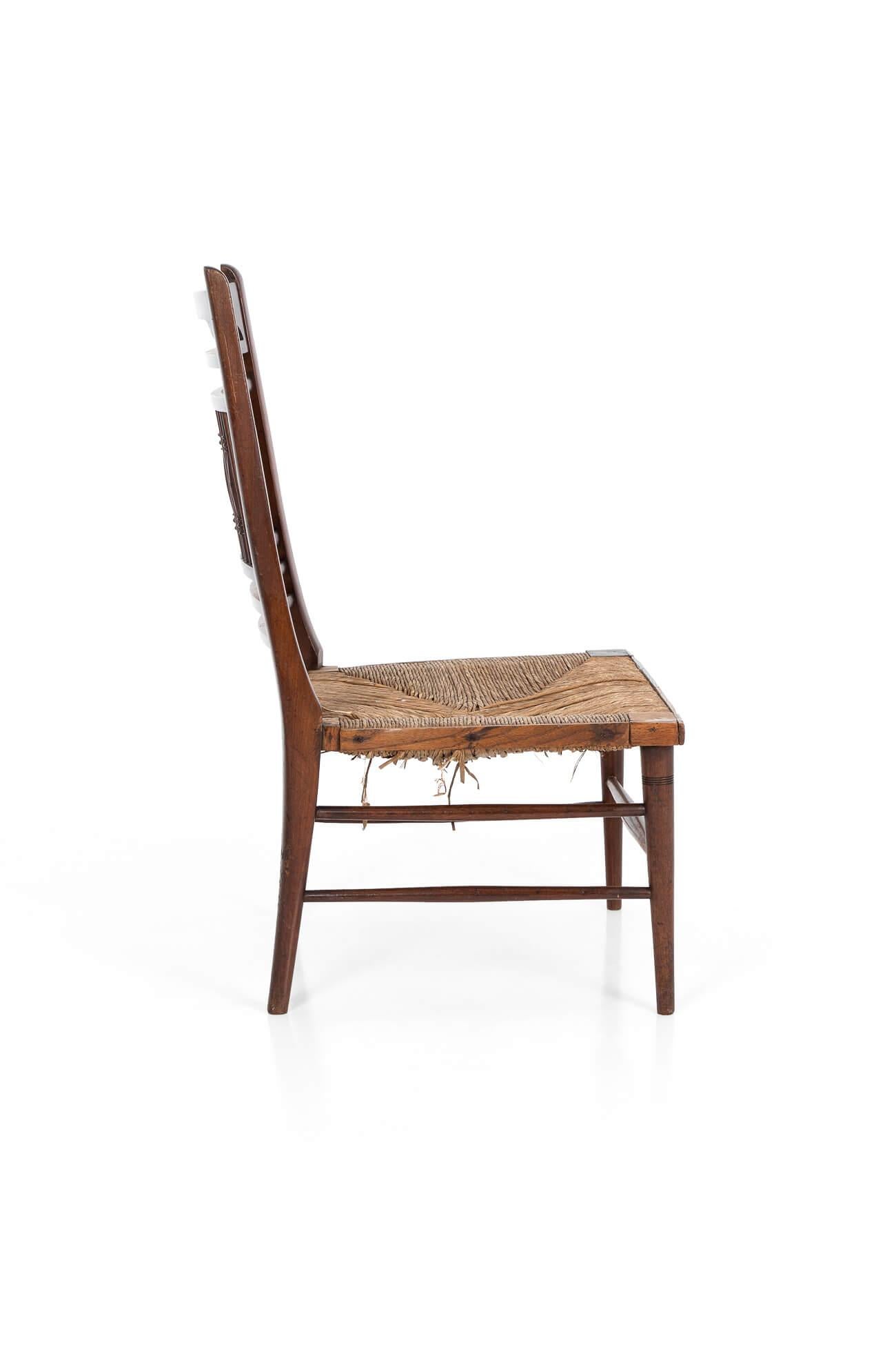 Aesthetic Movement Side Chair in Walnut by E.W. Godwin, circa 1885 In Good Condition For Sale In Faversham, GB