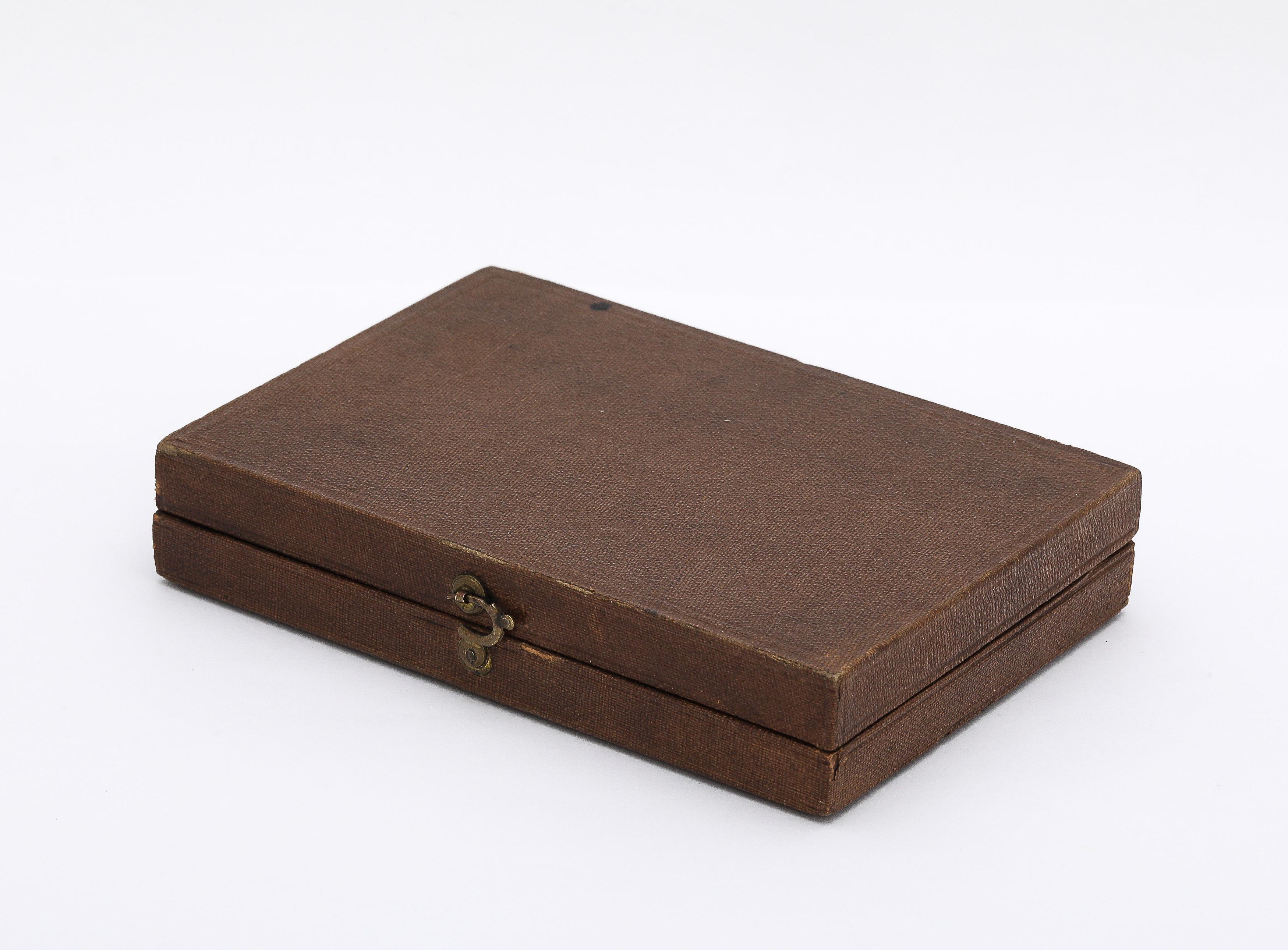 Aesthetic Movement Argent Sterling Business/Calling Card Case In Original Box en vente 12